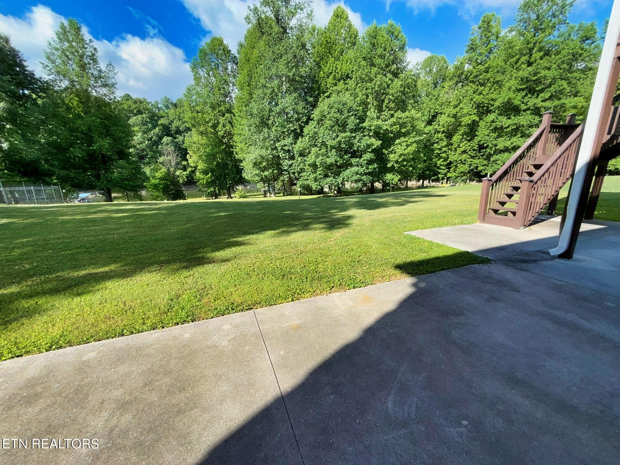 267 Paradise Lane Jacksboro TN 37757