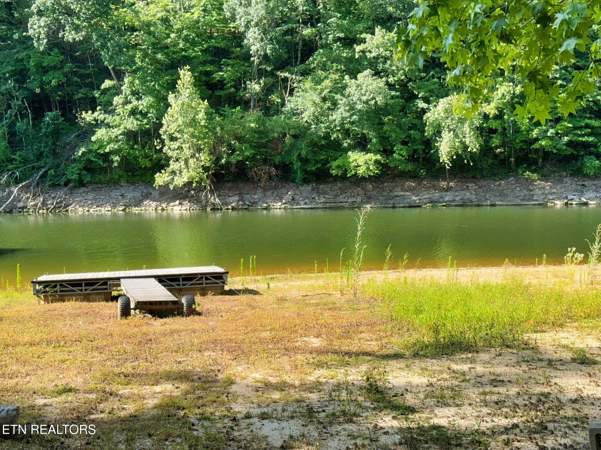 267 Paradise Lane Jacksboro TN 37757