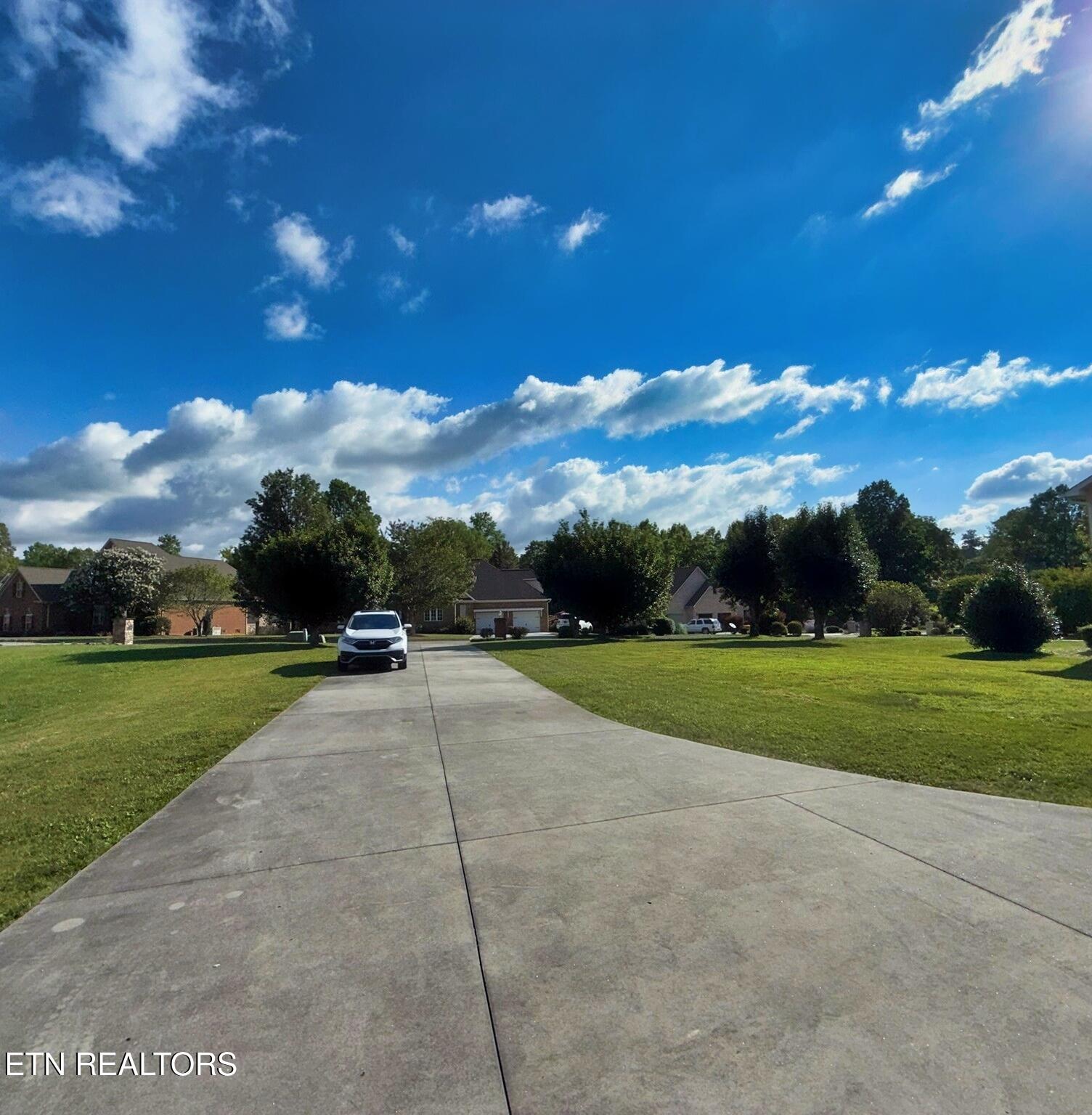 267 Paradise Lane Jacksboro TN 37757