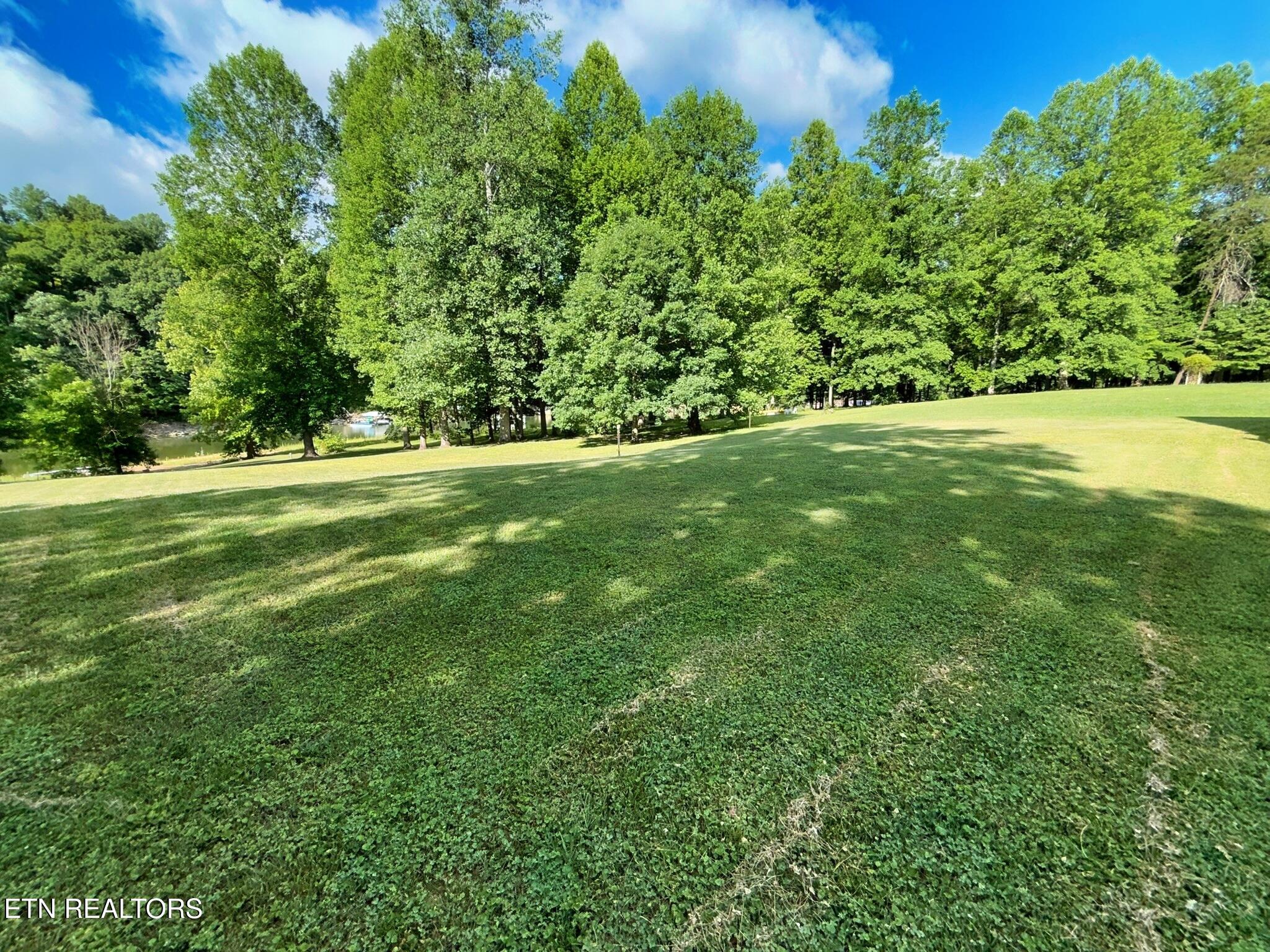 267 Paradise Lane Jacksboro TN 37757