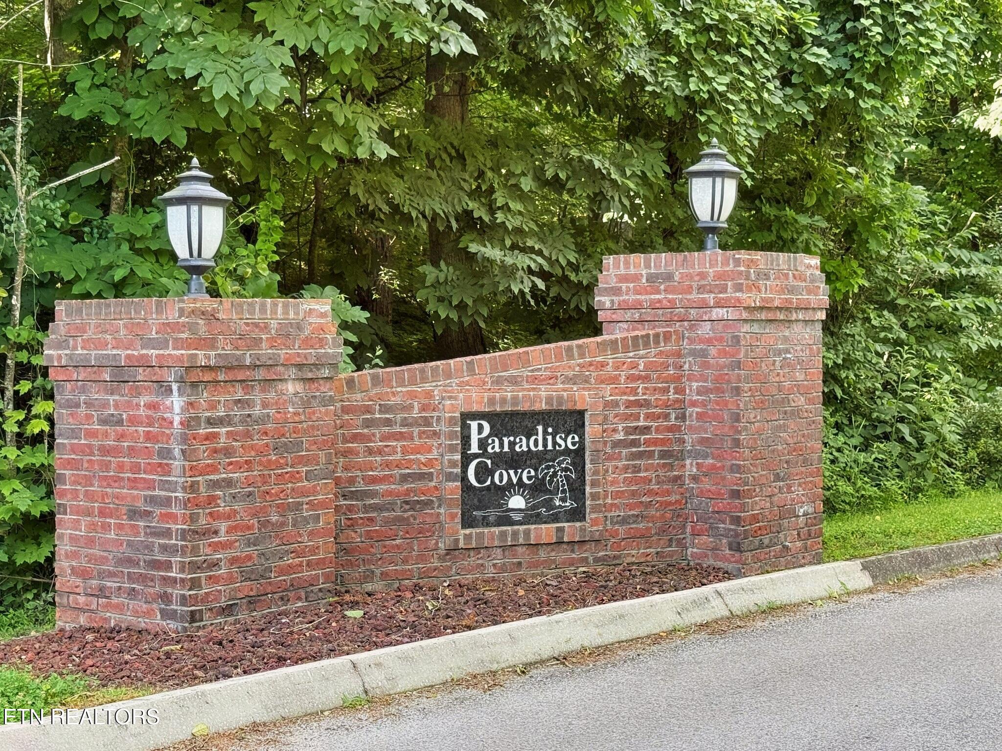 267 Paradise Lane Jacksboro TN 37757