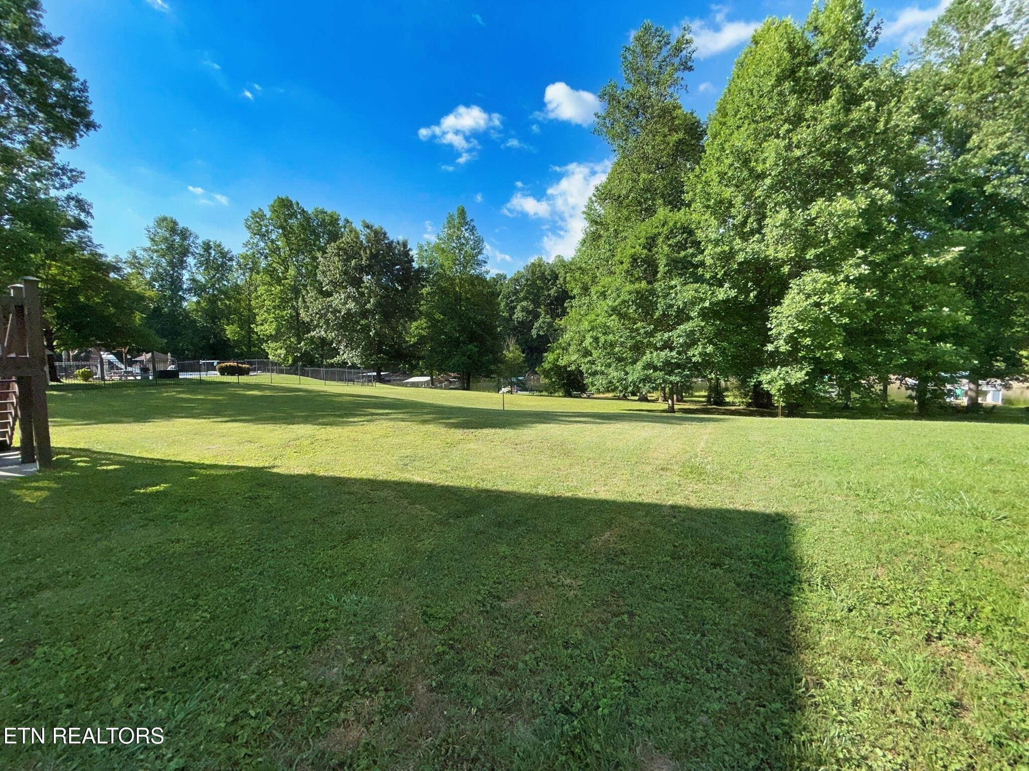 267 Paradise Lane Jacksboro TN 37757