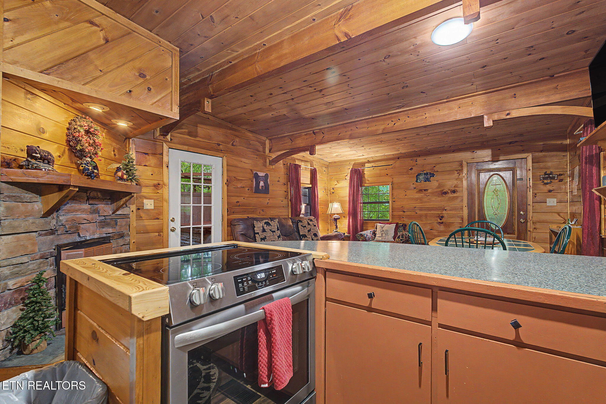 1128 Ridgefield Drive Sevierville TN 37876