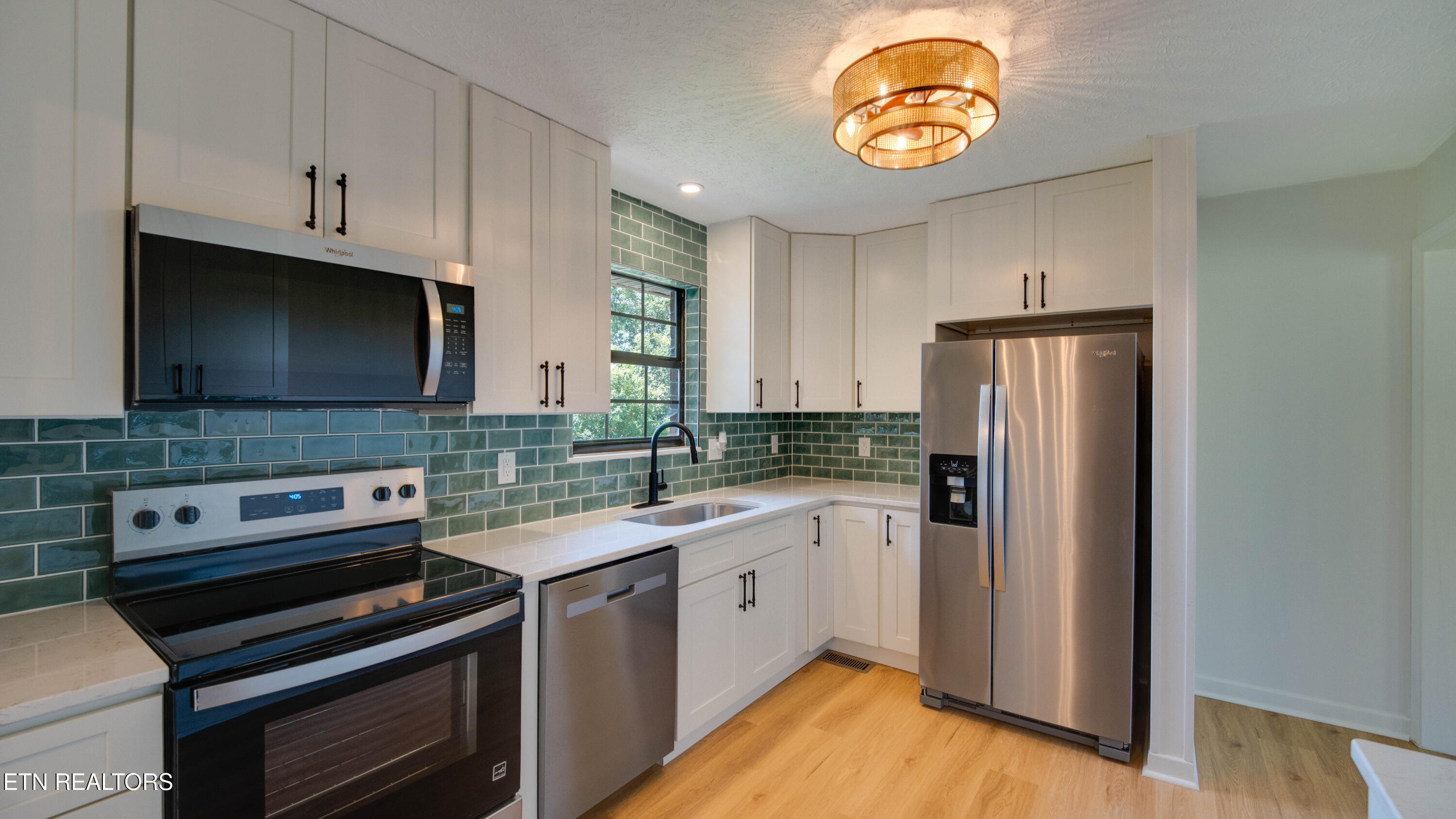 1807 Oakmont Circle Louisville TN 37777
