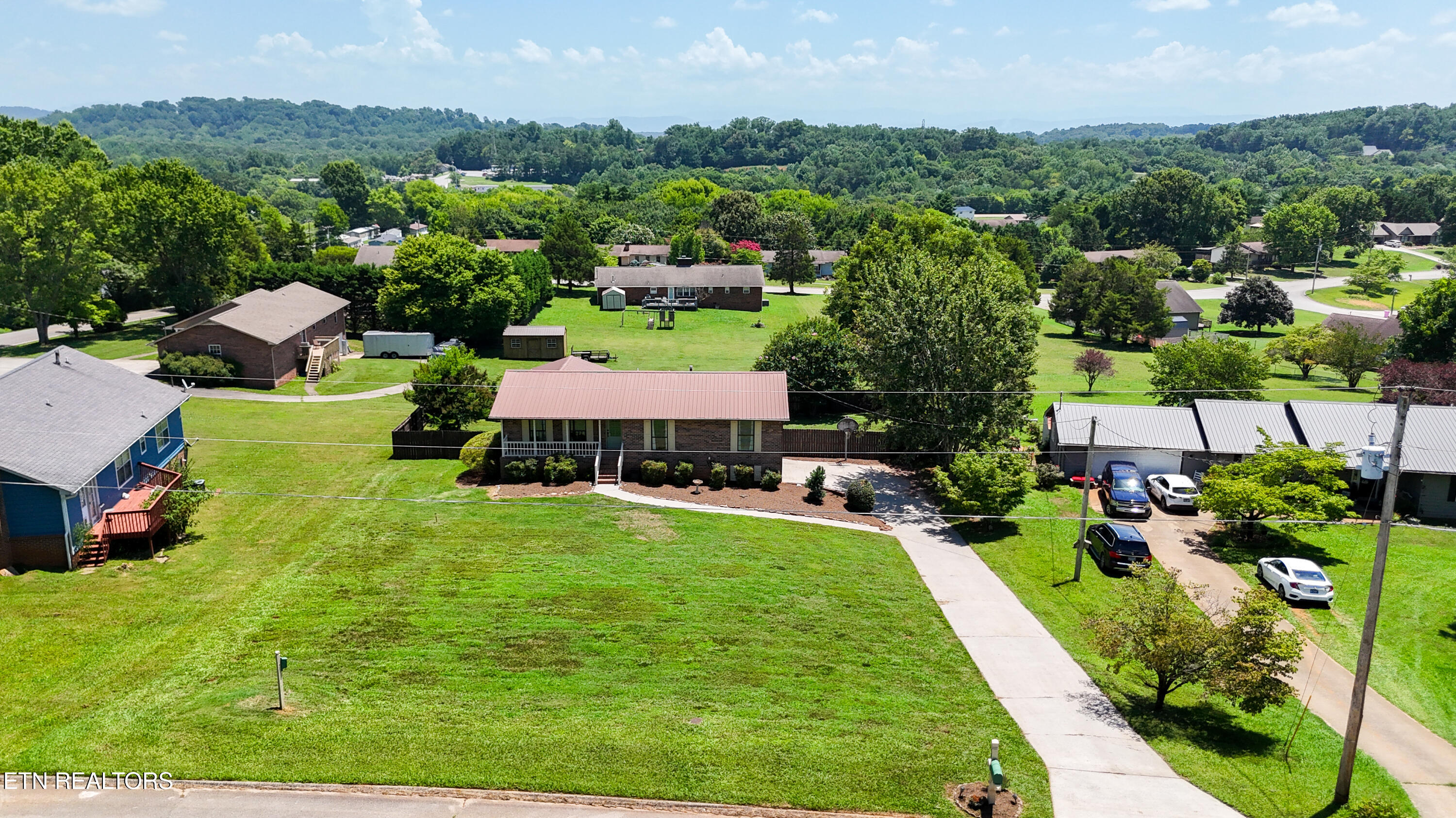 1807 Oakmont Circle Louisville TN 37777