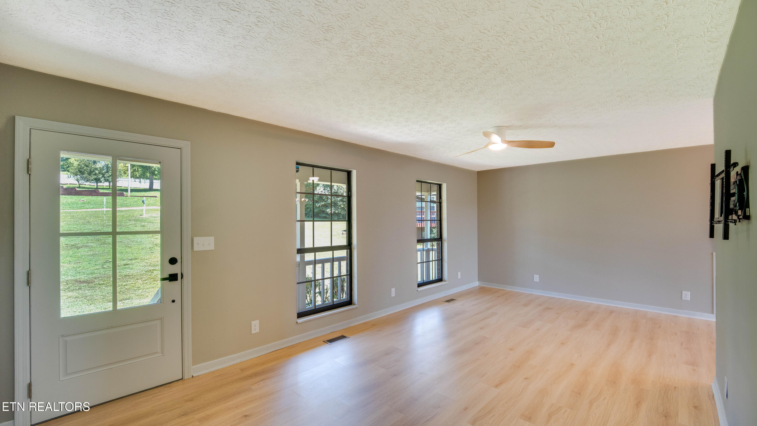 1807 Oakmont Circle Louisville TN 37777