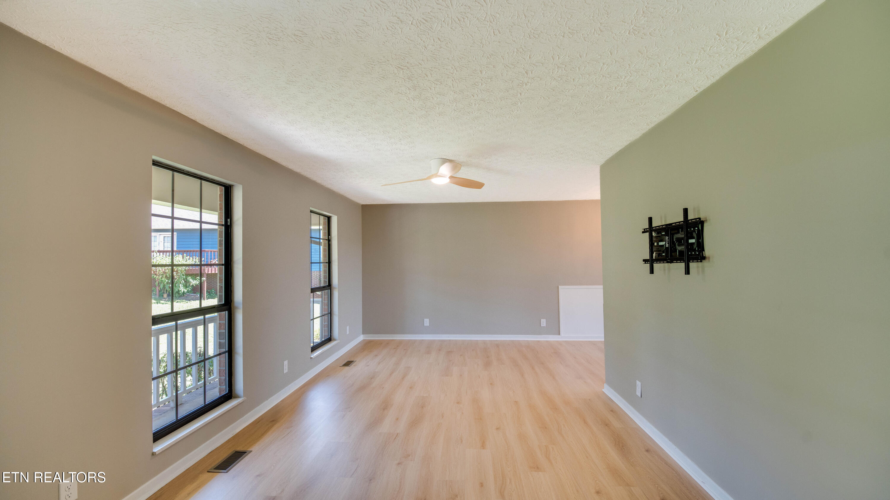 1807 Oakmont Circle Louisville TN 37777