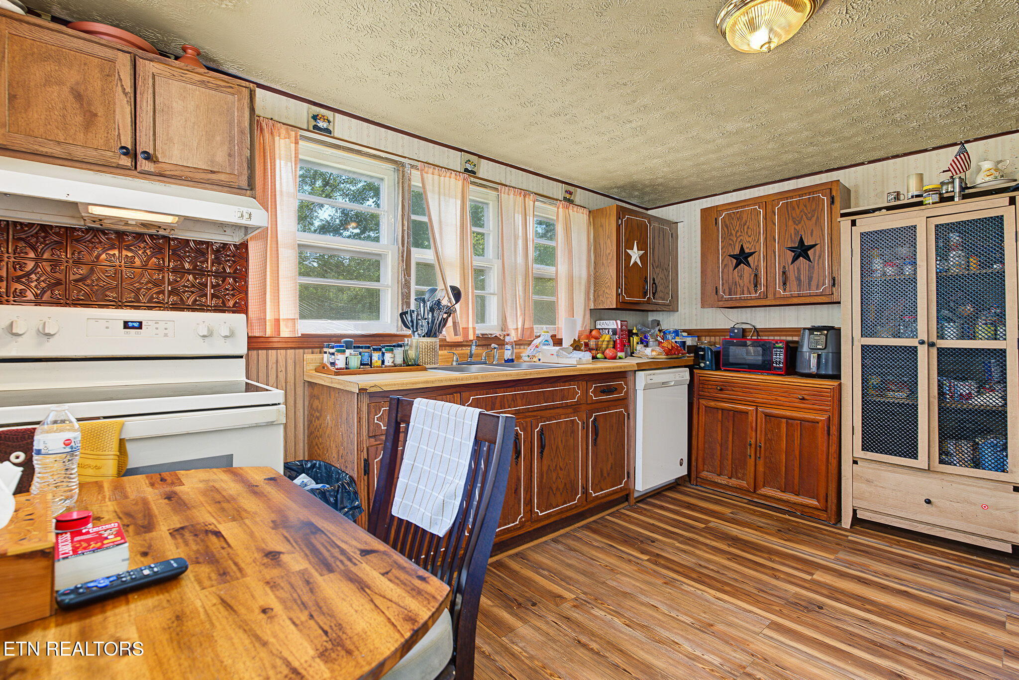 506 E Hemlock Street Lafollette TN 37766