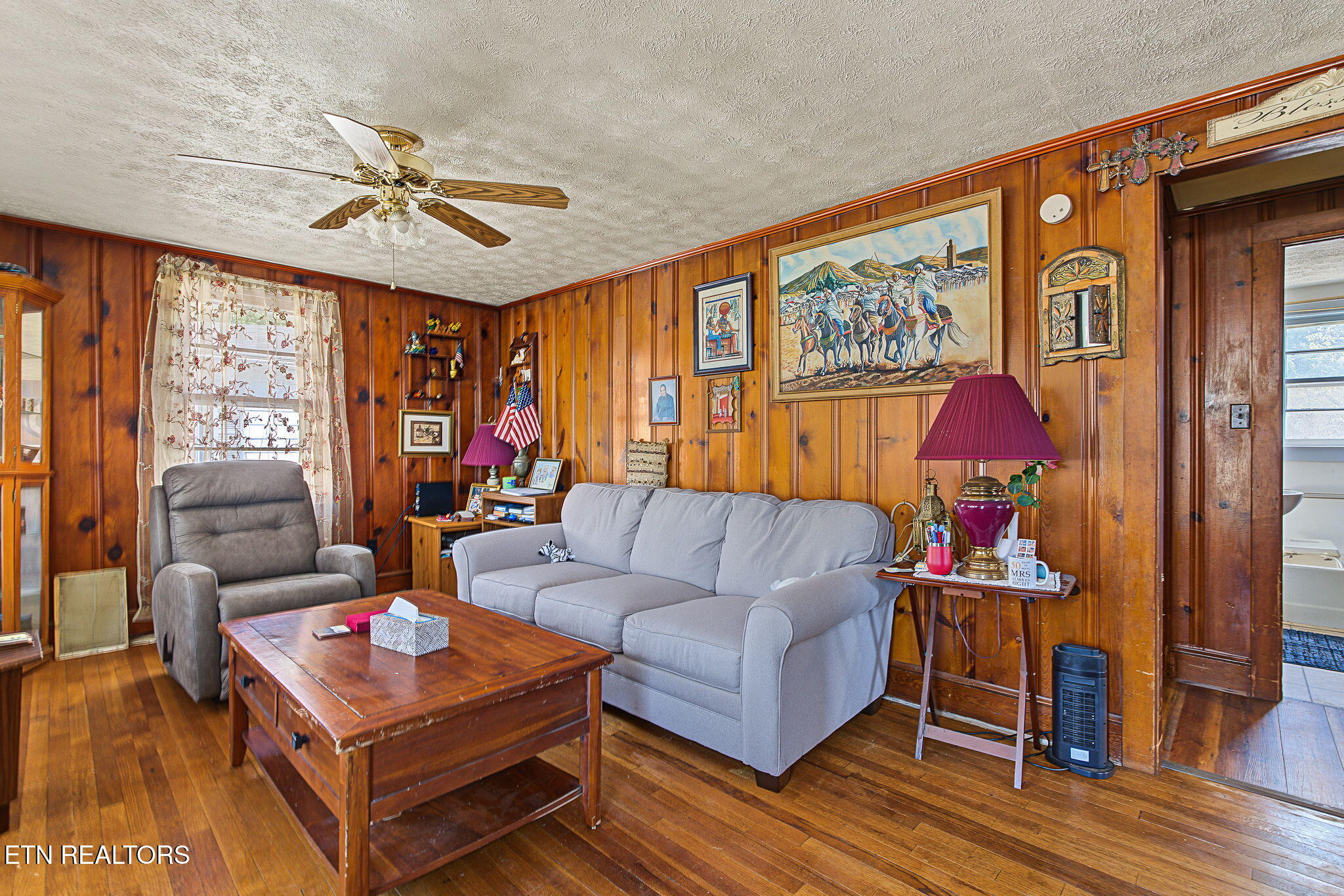 506 E Hemlock Street Lafollette TN 37766