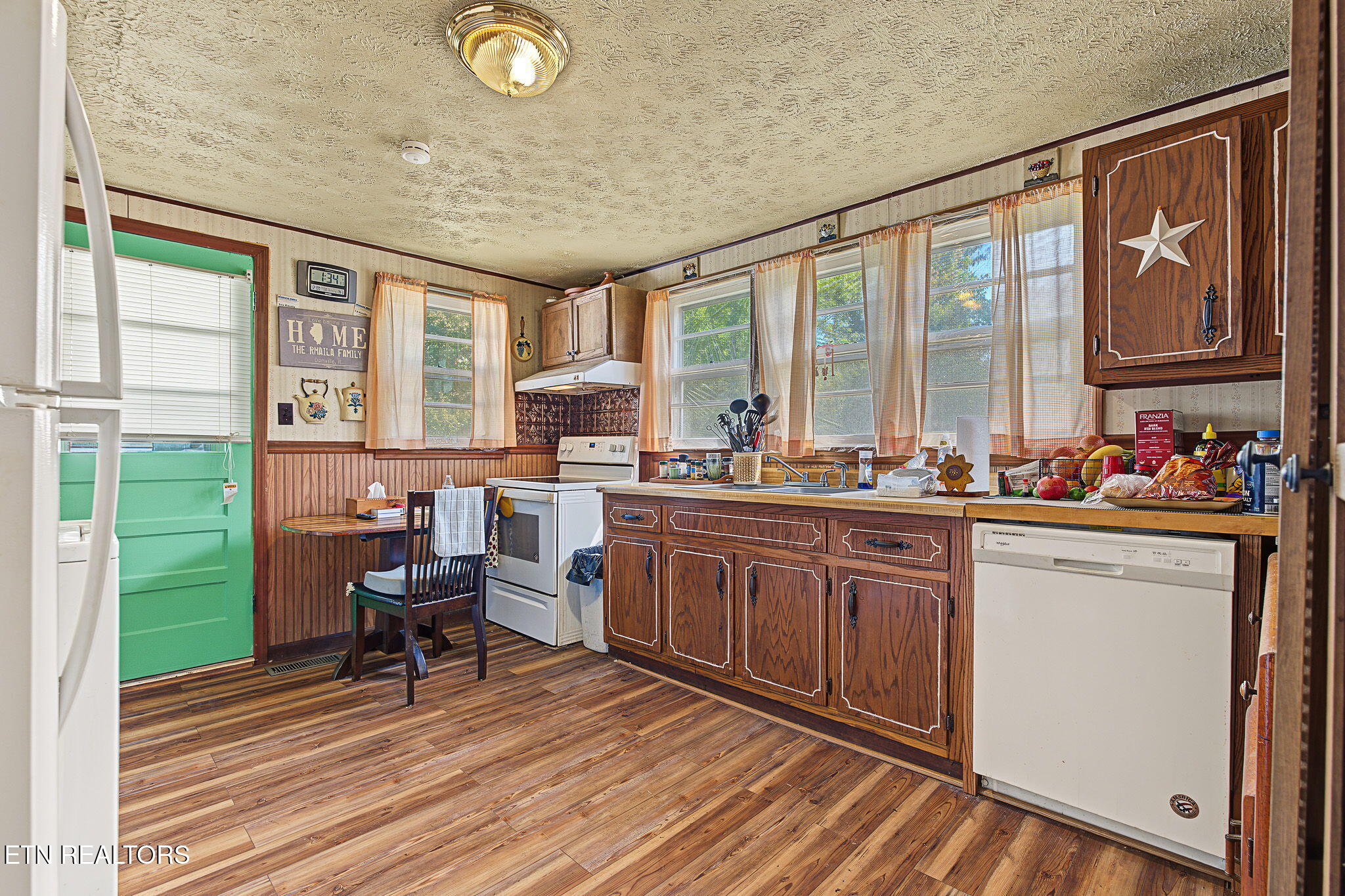506 E Hemlock Street Lafollette TN 37766