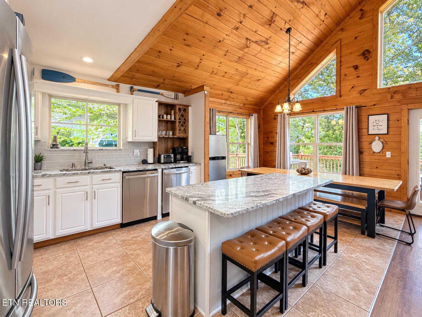 129 Bridgeview Lane Lafollette TN 37766