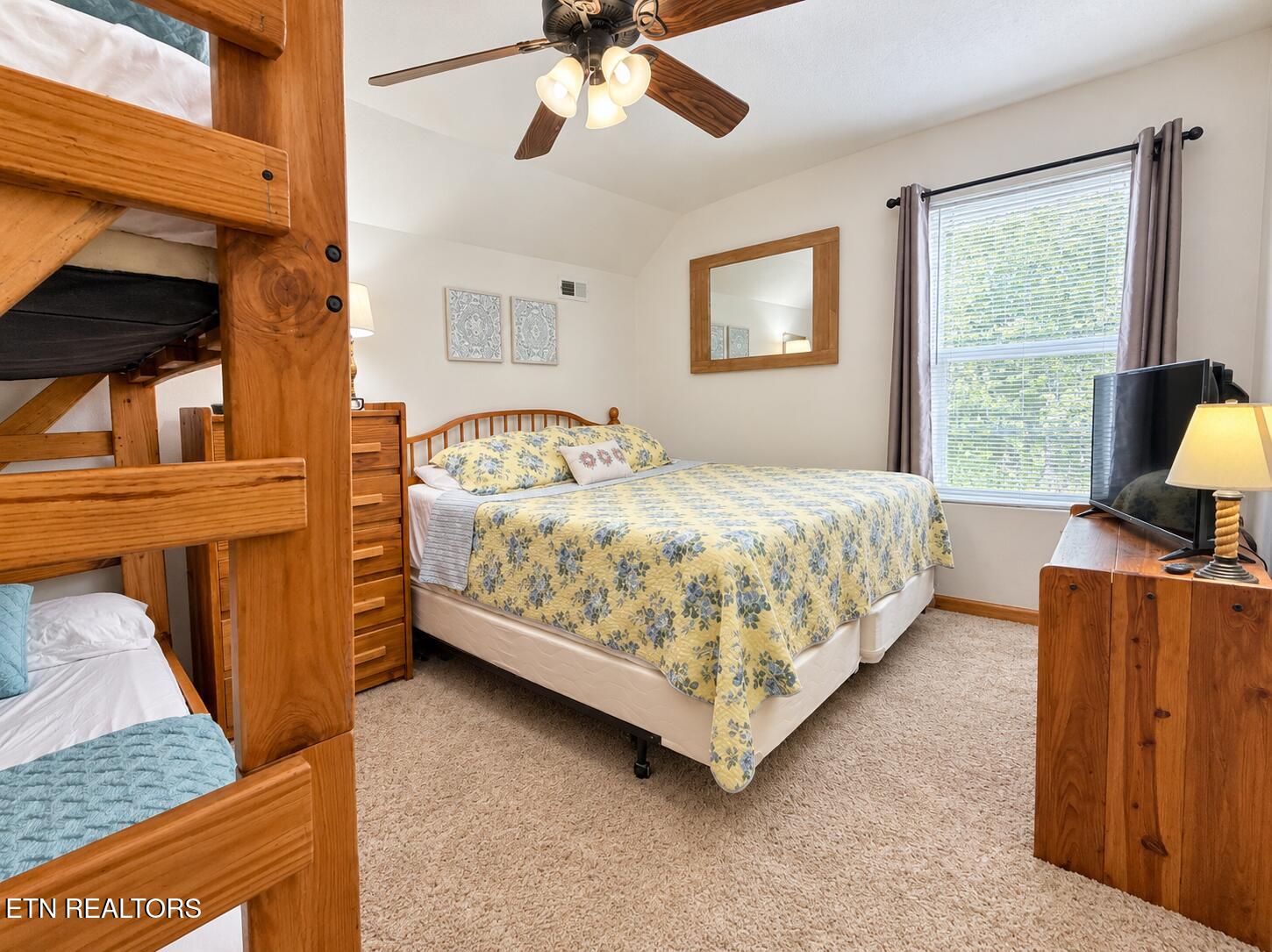 129 Bridgeview Lane Lafollette TN 37766