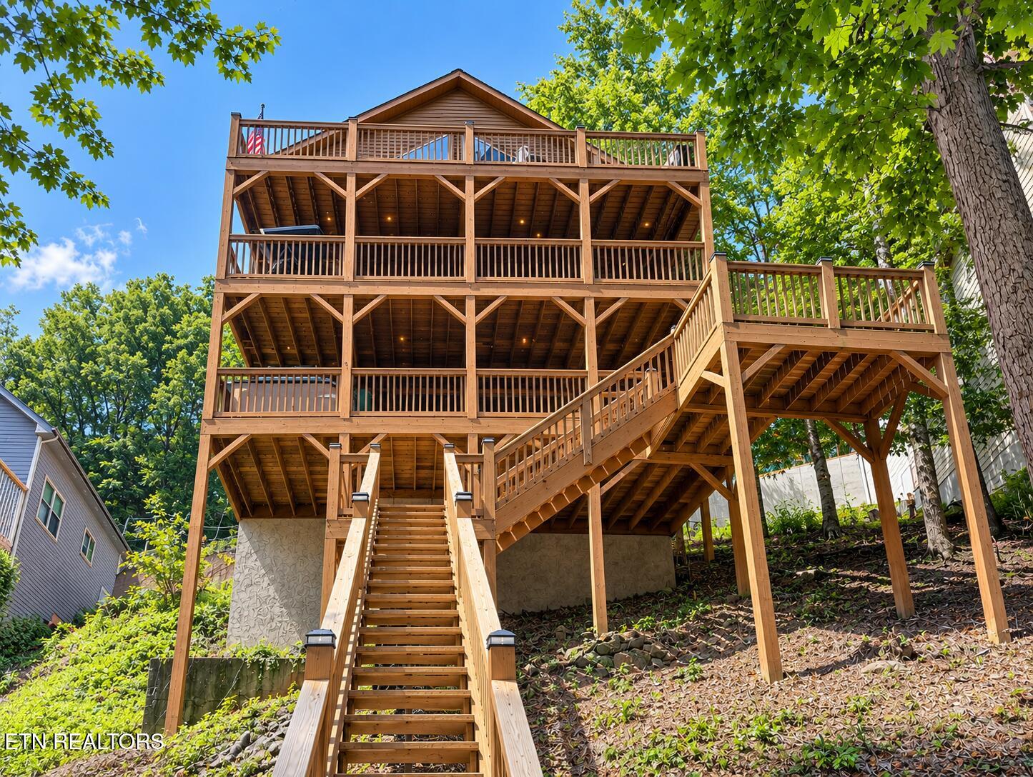 129 Bridgeview Lane Lafollette TN 37766