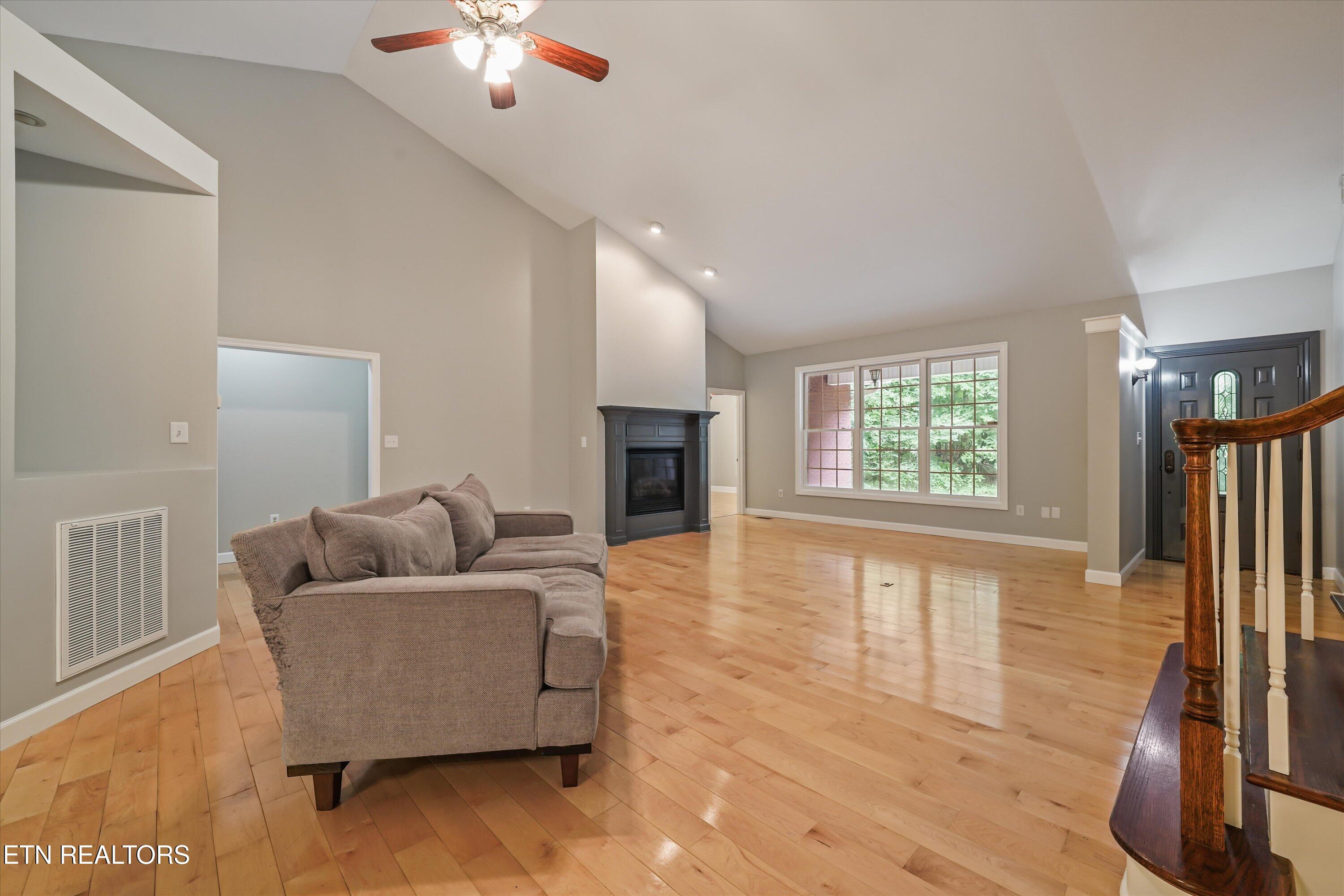 3727 Fox Creek Road Louisville TN 37777