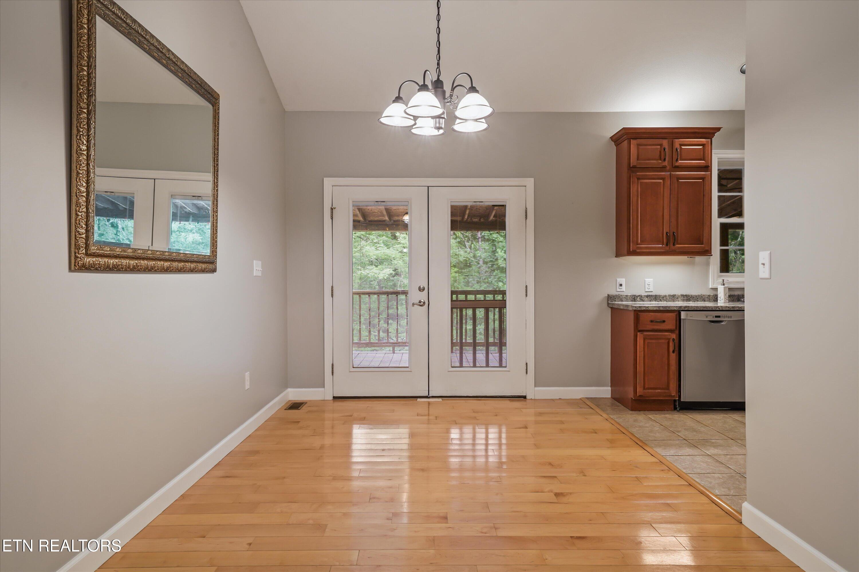 3727 Fox Creek Road Louisville TN 37777