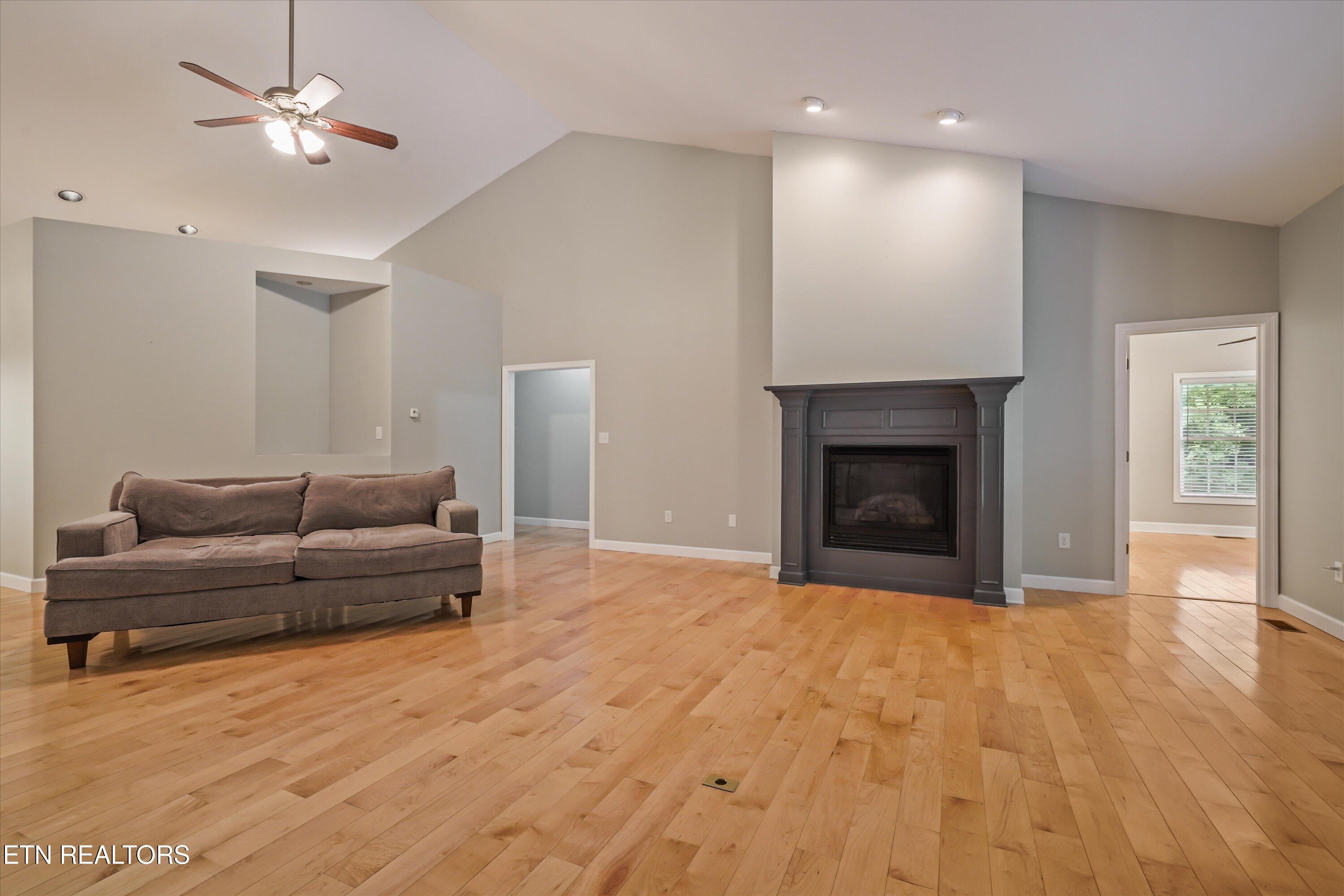 3727 Fox Creek Road Louisville TN 37777