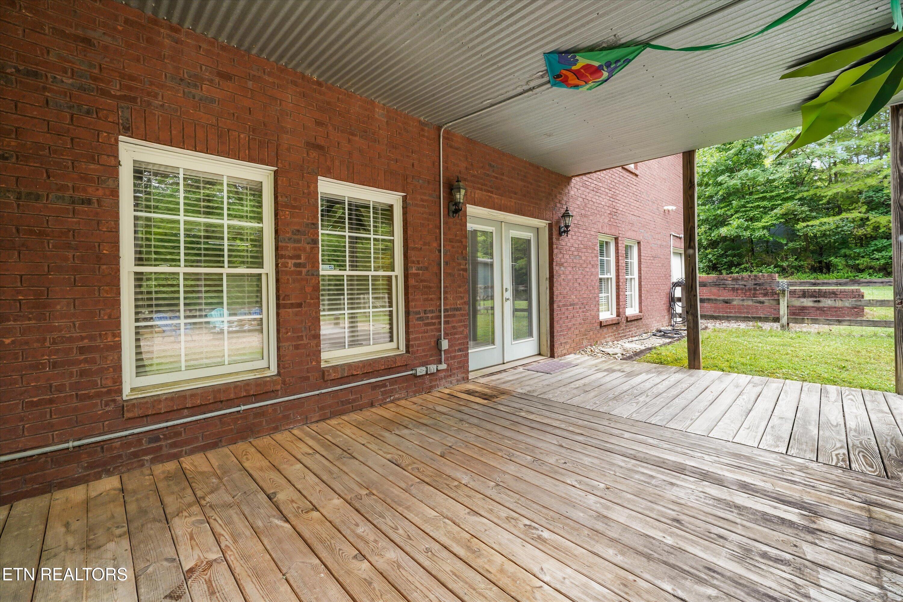 3727 Fox Creek Road Louisville TN 37777