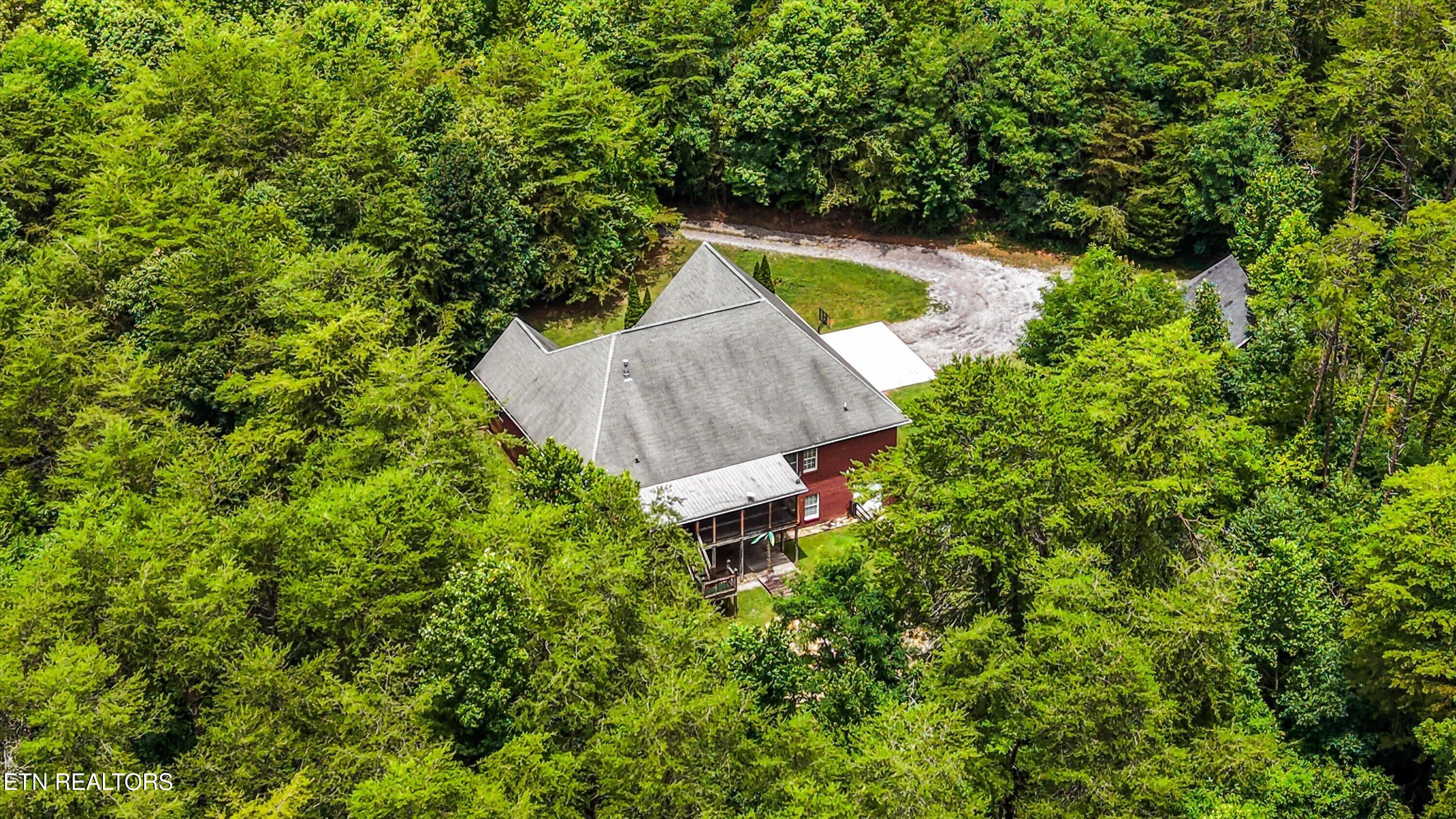 3727 Fox Creek Road Louisville TN 37777