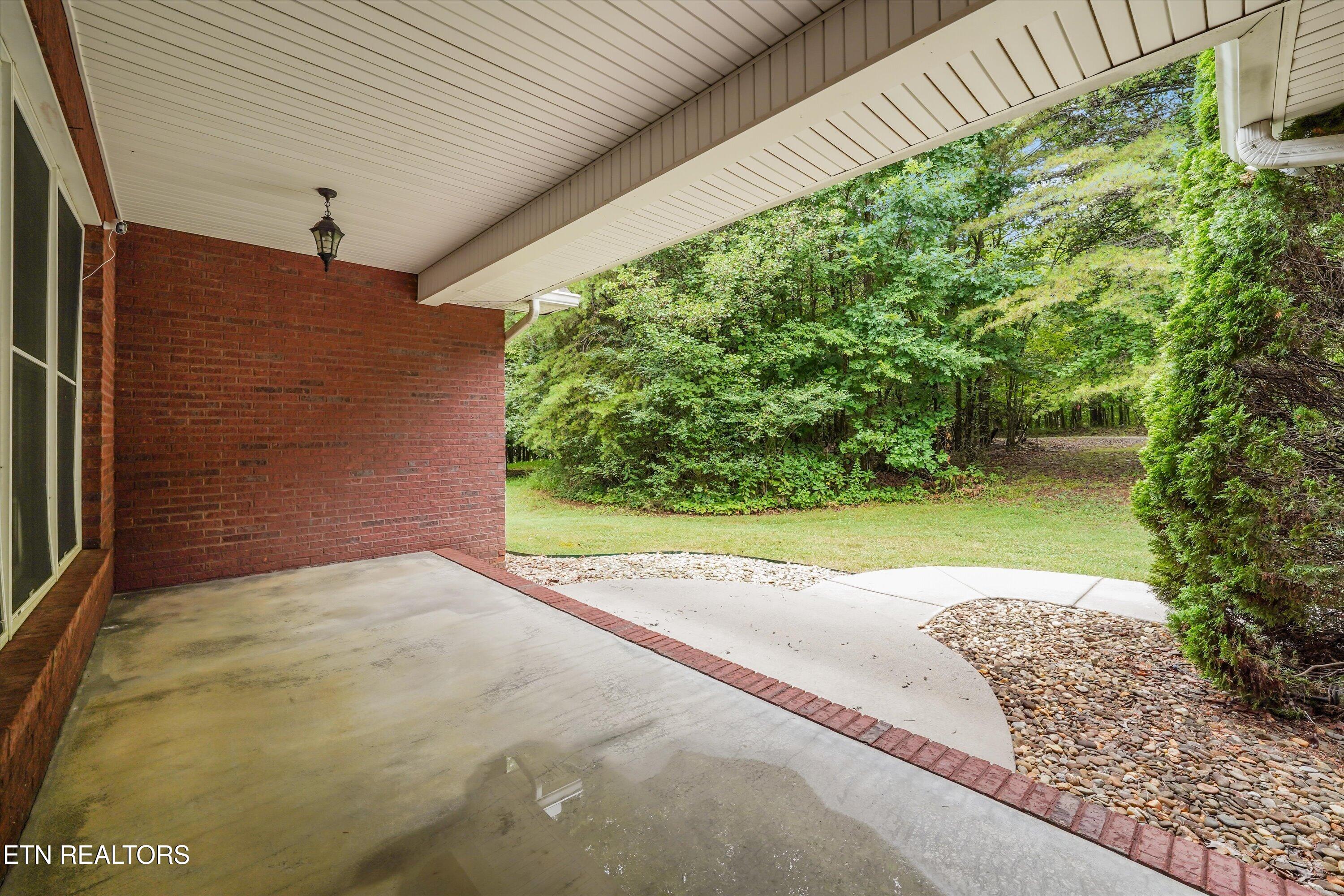 3727 Fox Creek Road Louisville TN 37777
