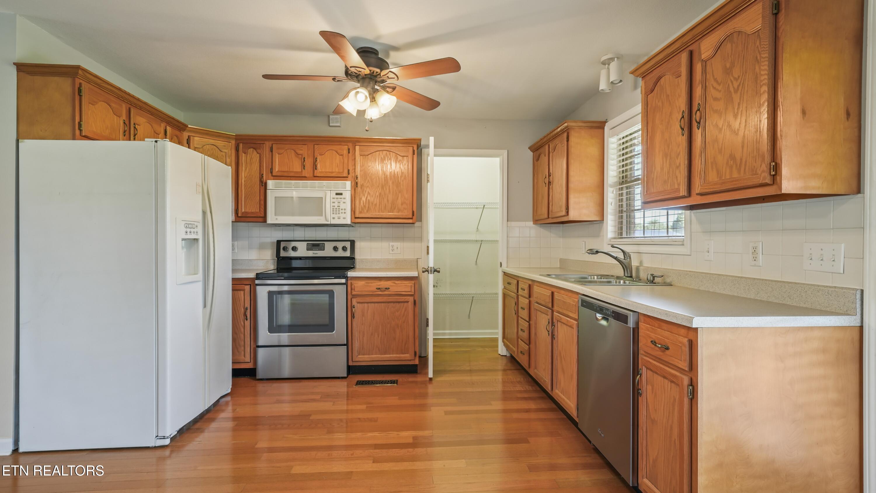 1426 Sparks Lane Sevierville TN 37876