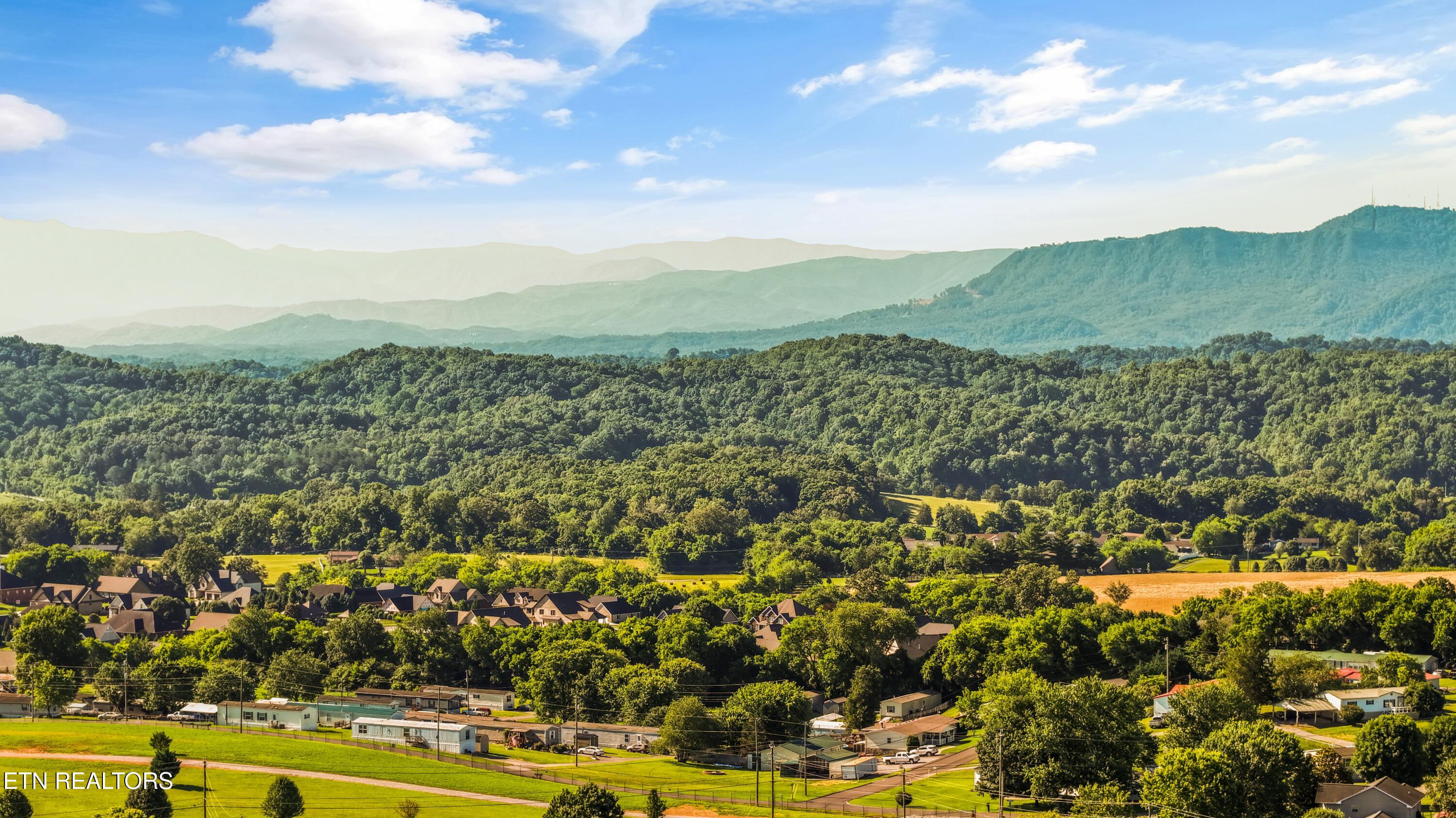 1426 Sparks Lane Sevierville TN 37876