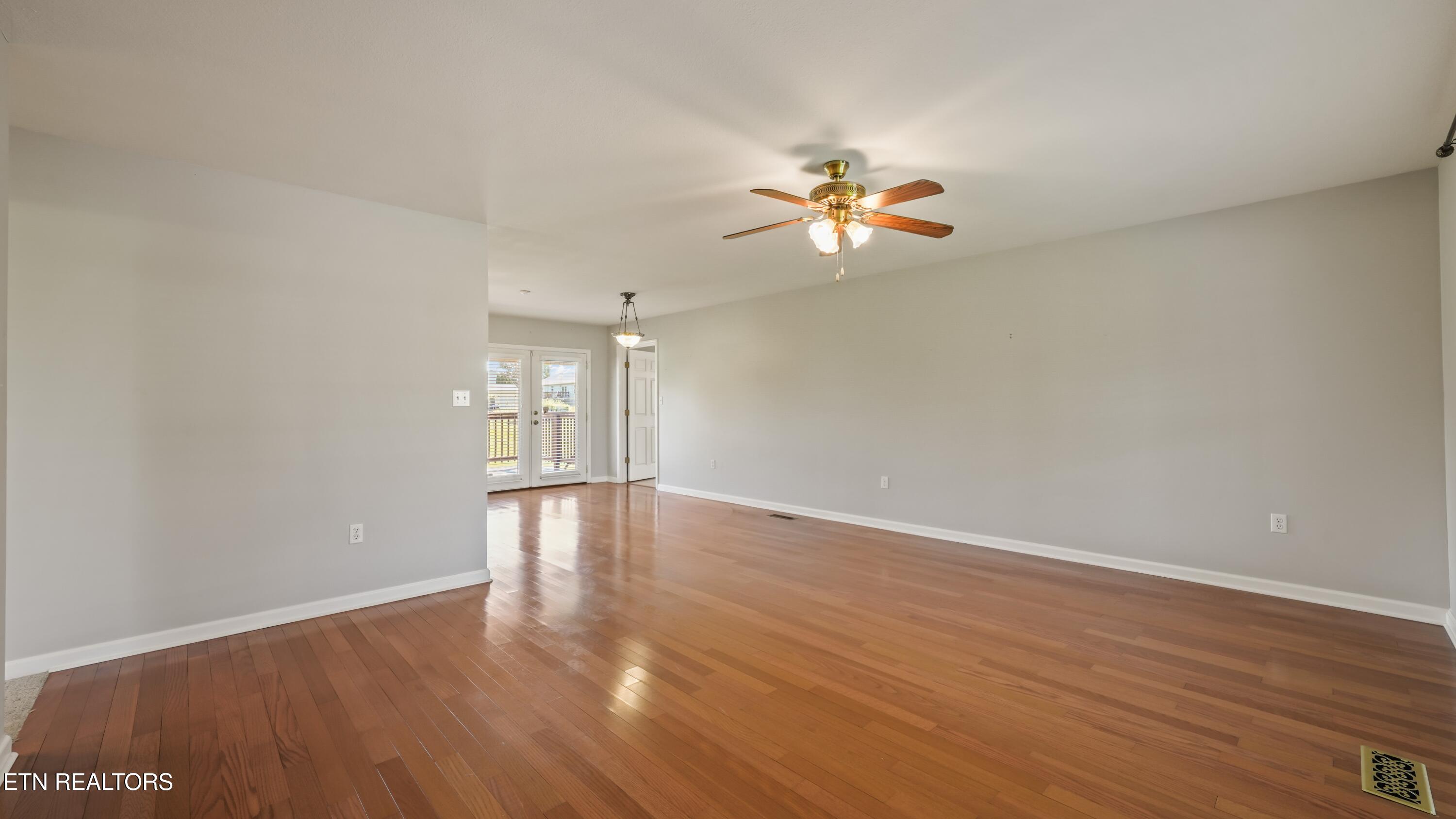 1426 Sparks Lane Sevierville TN 37876