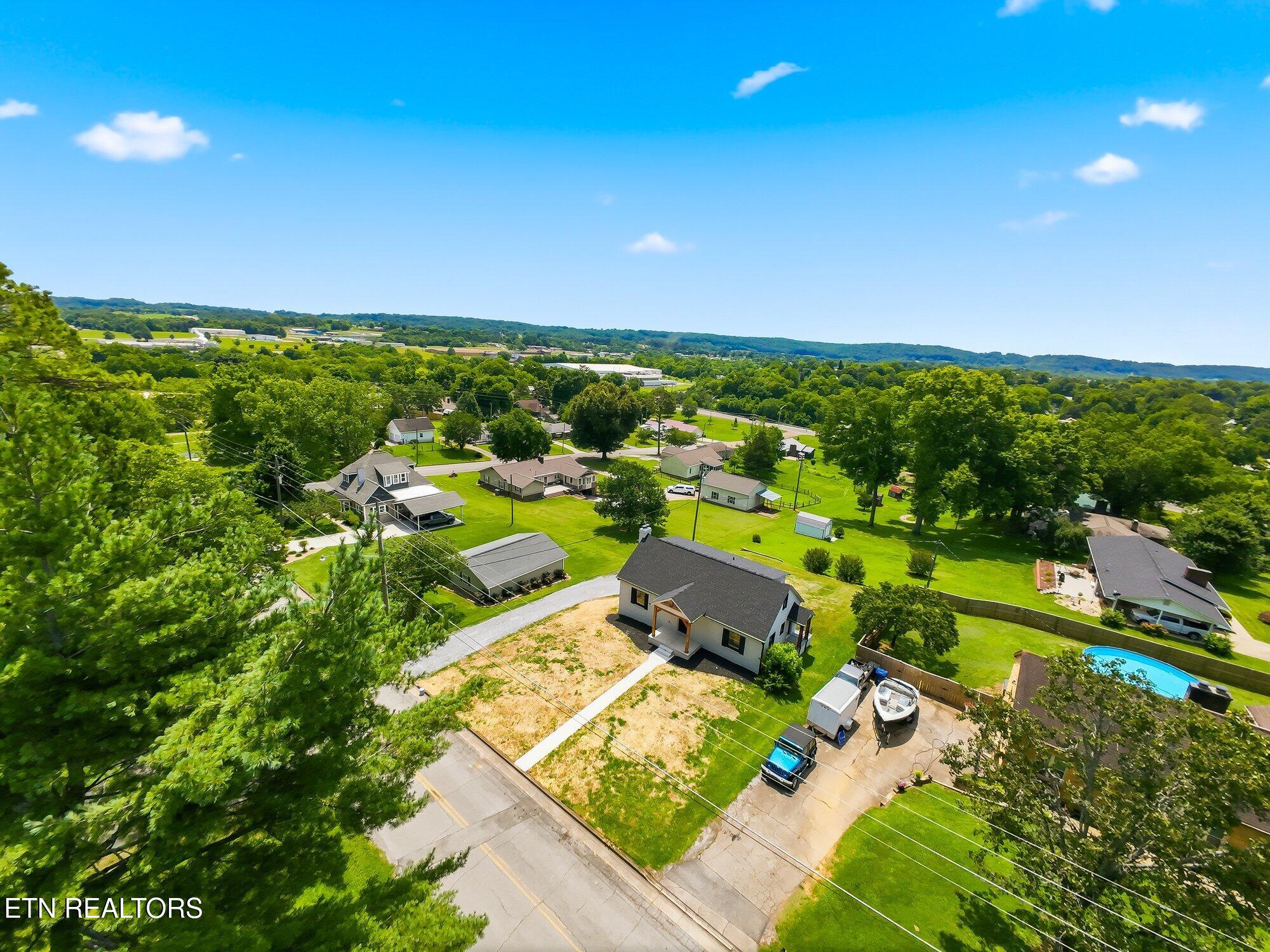 311 W Central Avenue Sweetwater TN 37874
