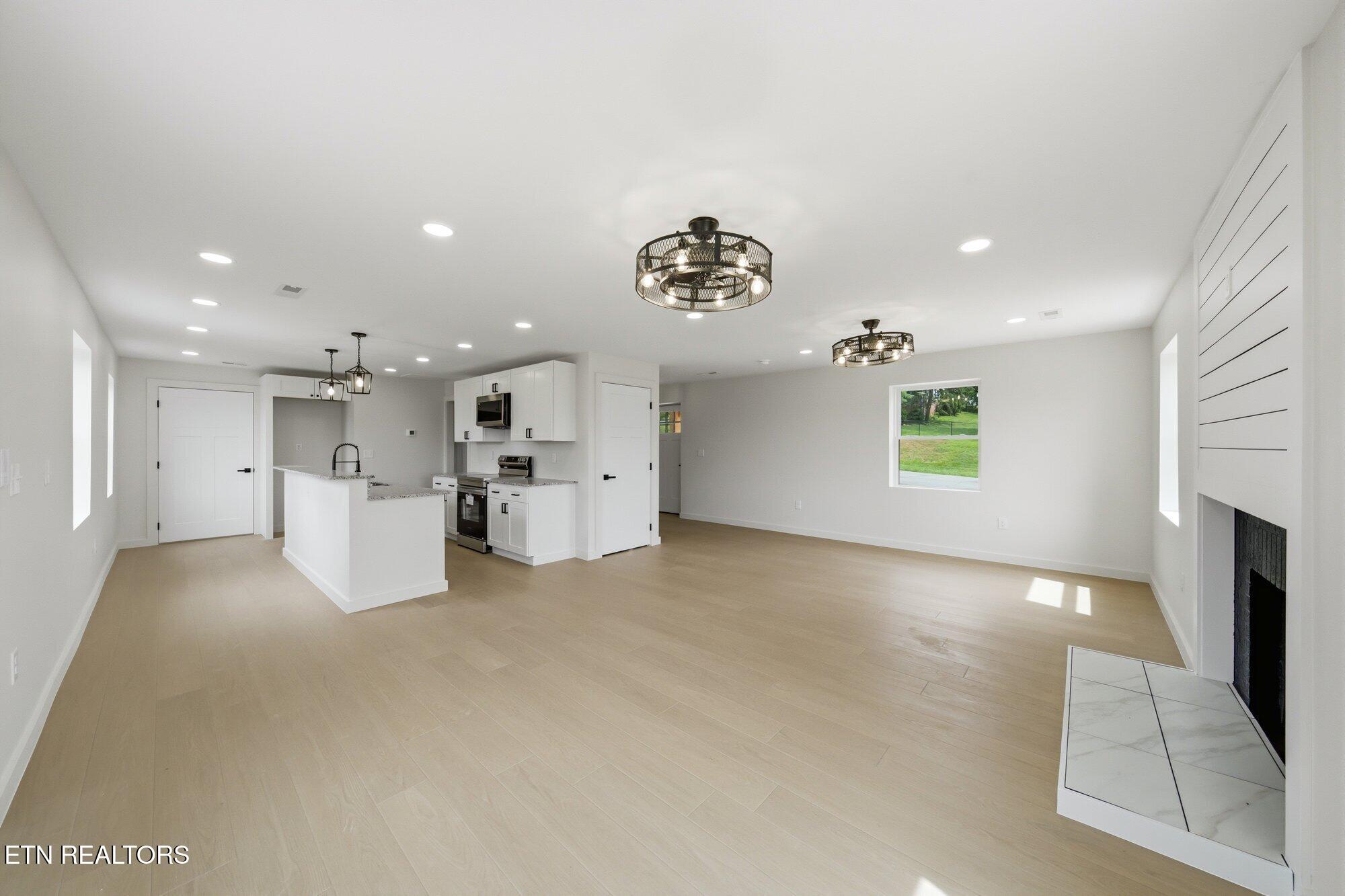311 W Central Avenue Sweetwater TN 37874