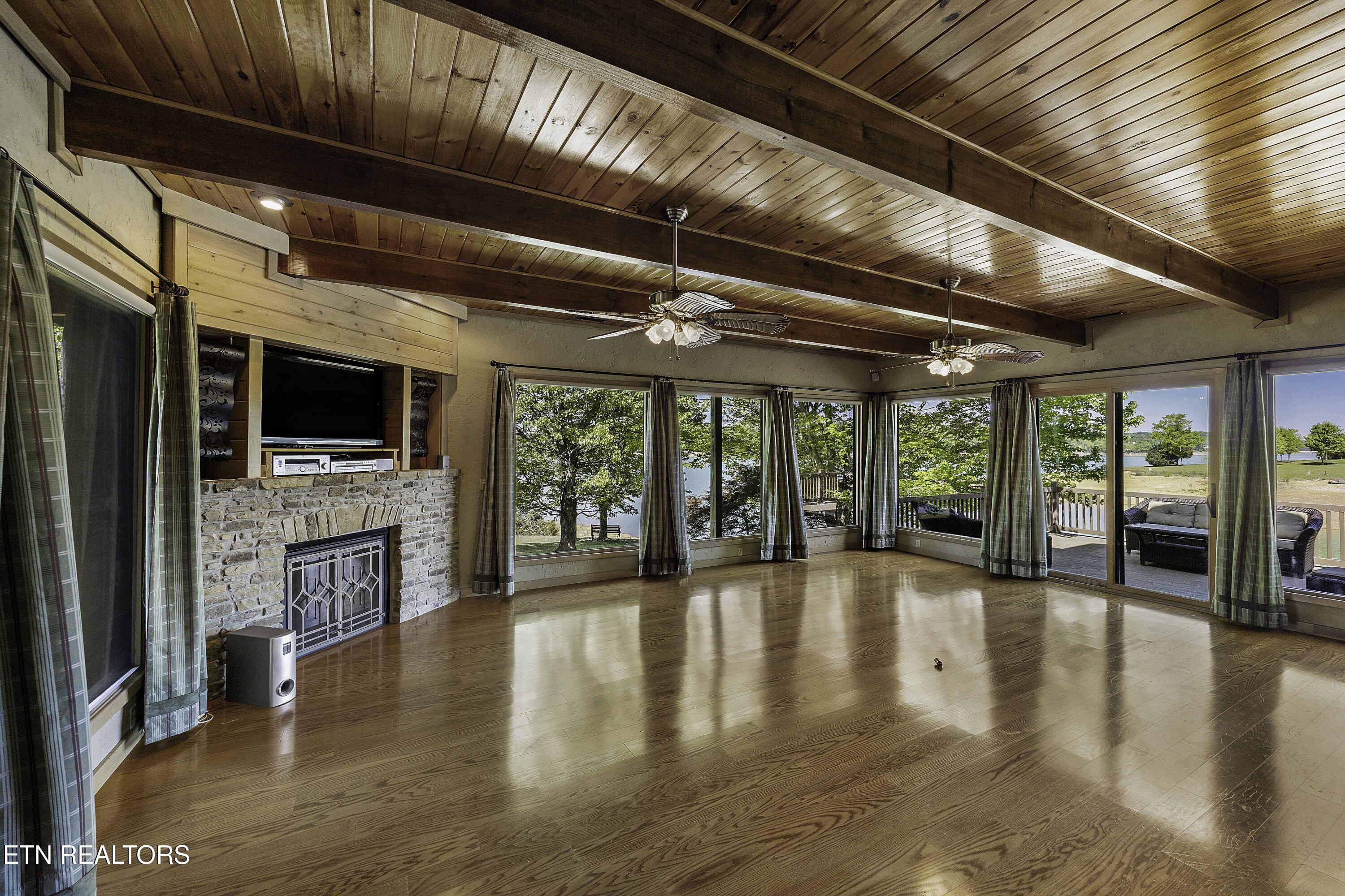 2101 Cecil Lane Sevierville TN 37876