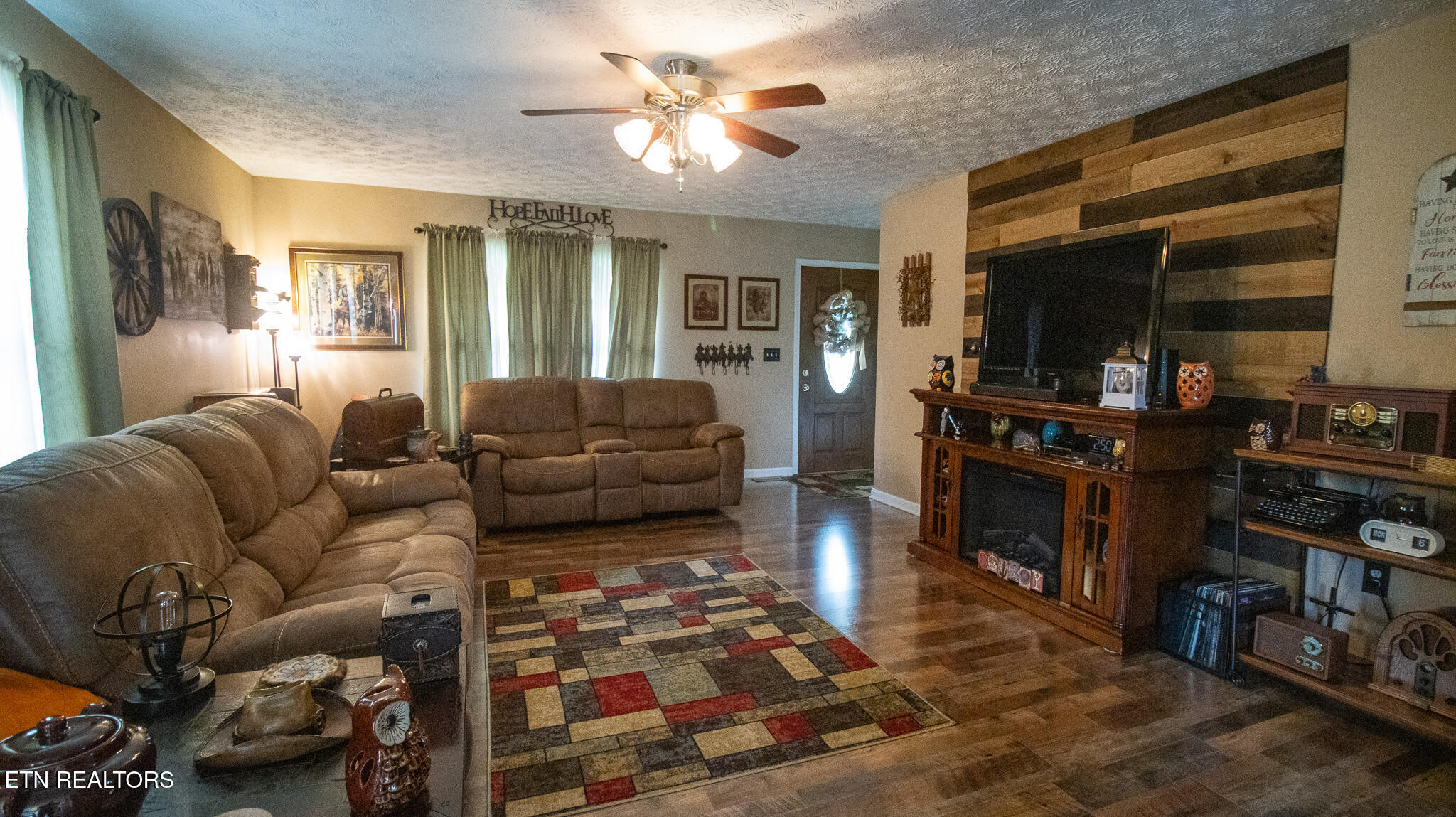 512 Oxford Road Jefferson City TN 37760