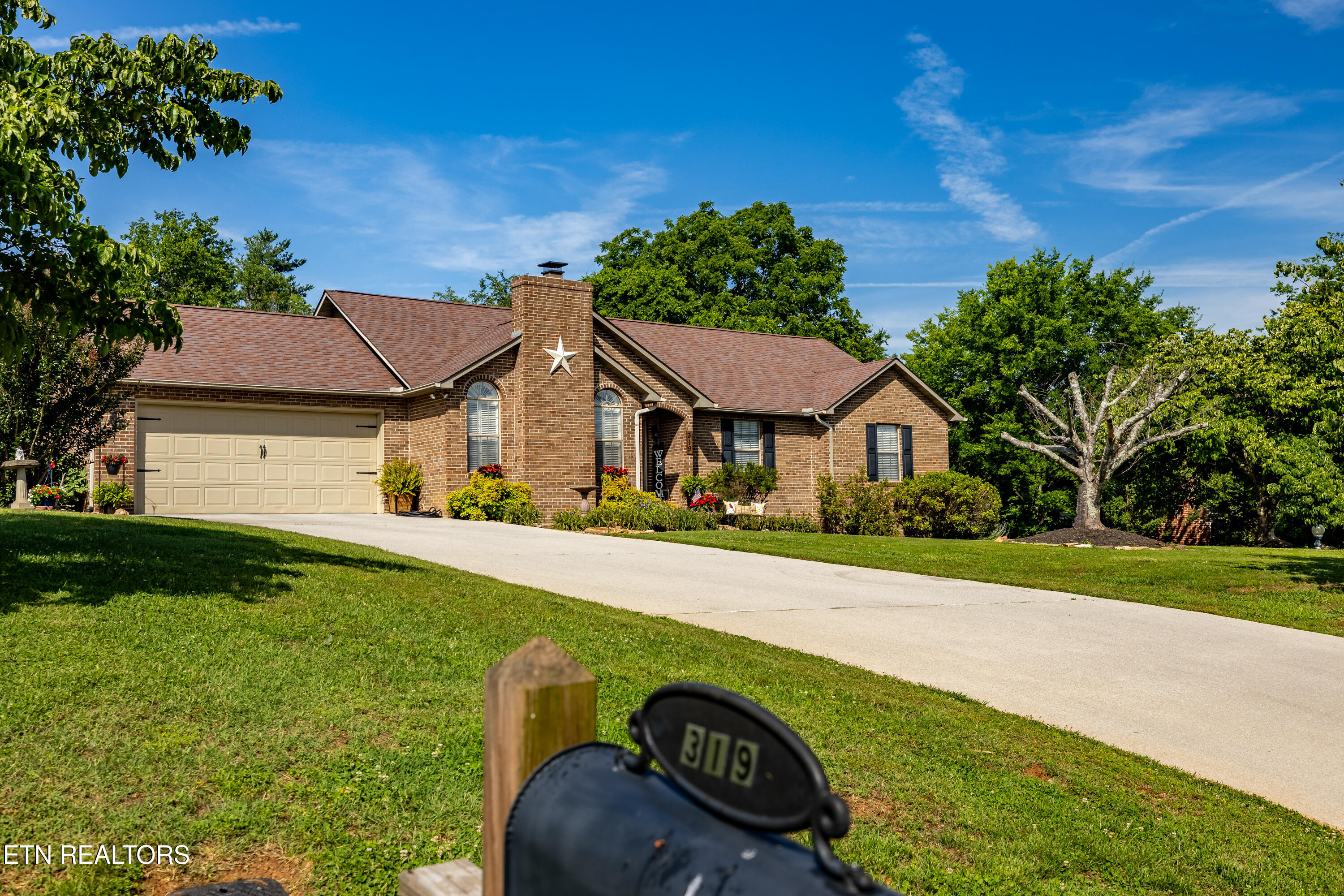 319 S Coleman Drive Maryville TN 37803