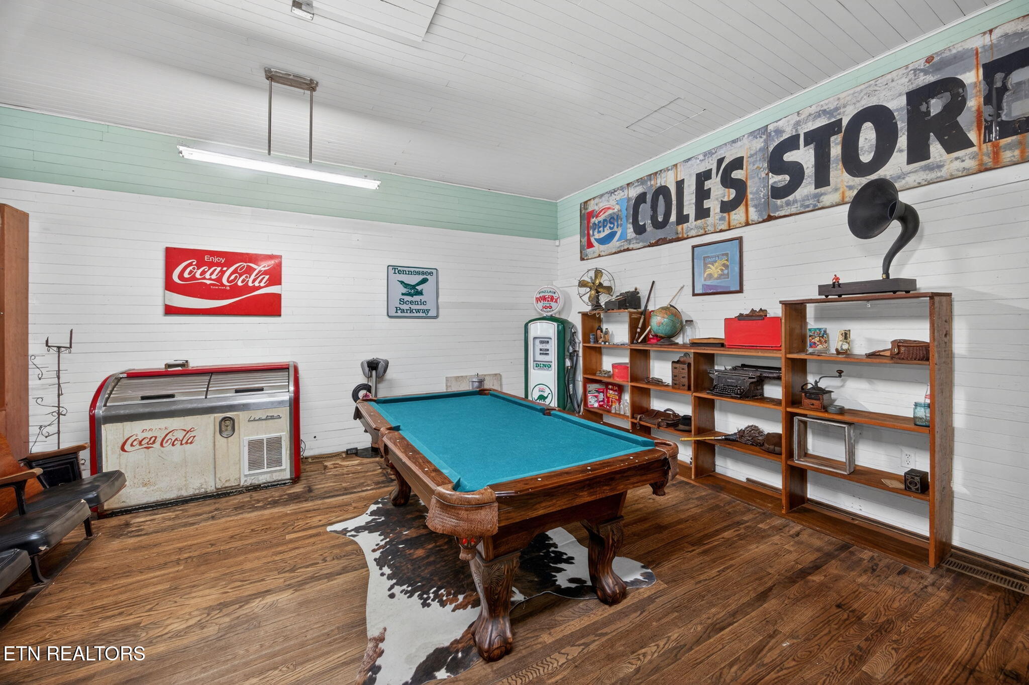 11710 Nashville Highway Baxter TN 38544