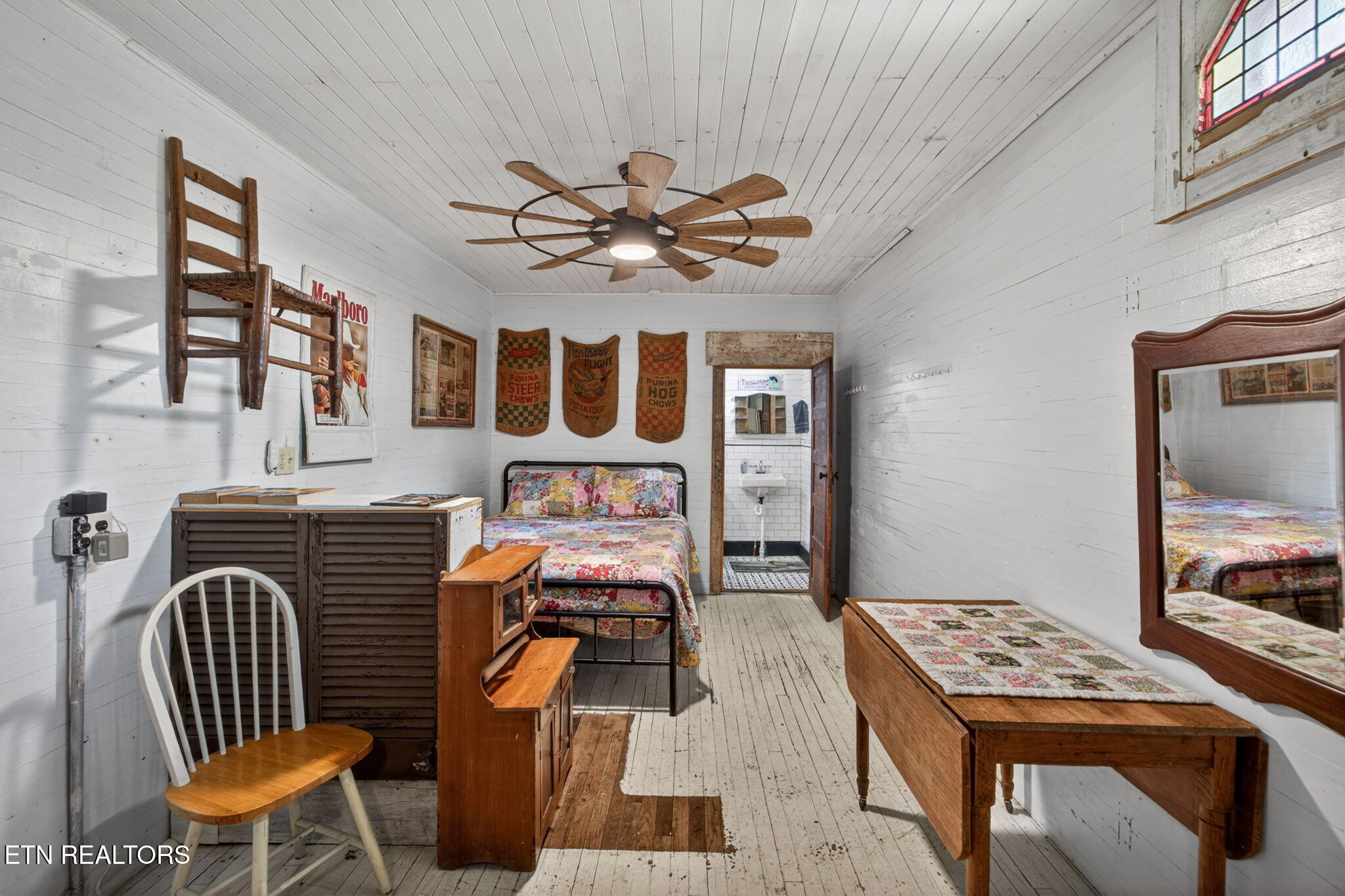 11710 Nashville Highway Baxter TN 38544