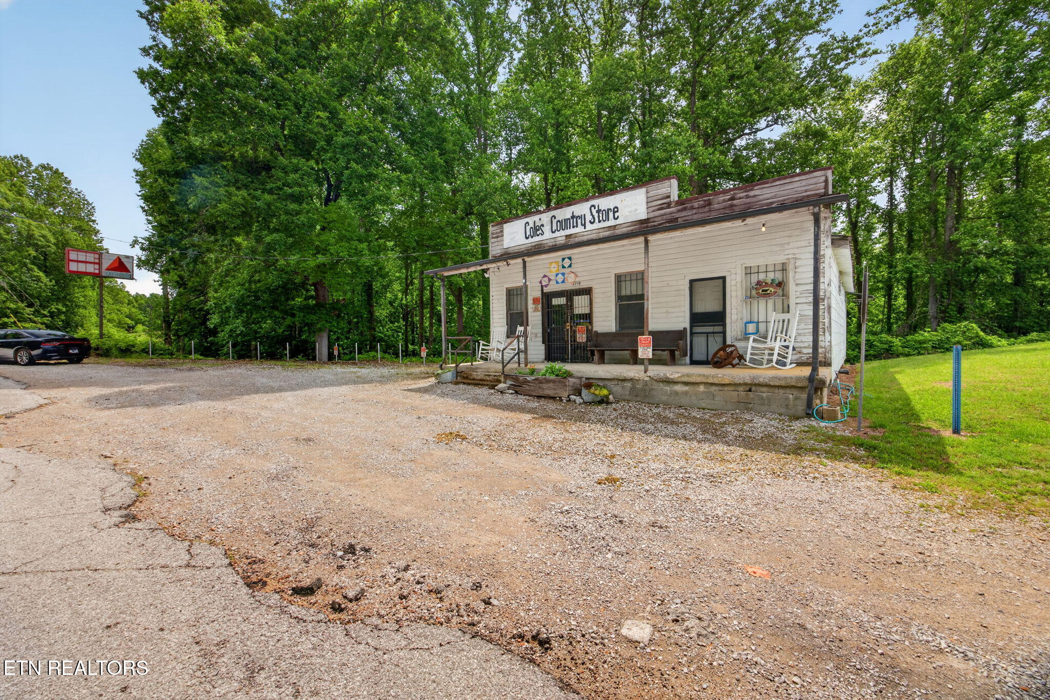 11710 Nashville Highway Baxter TN 38544