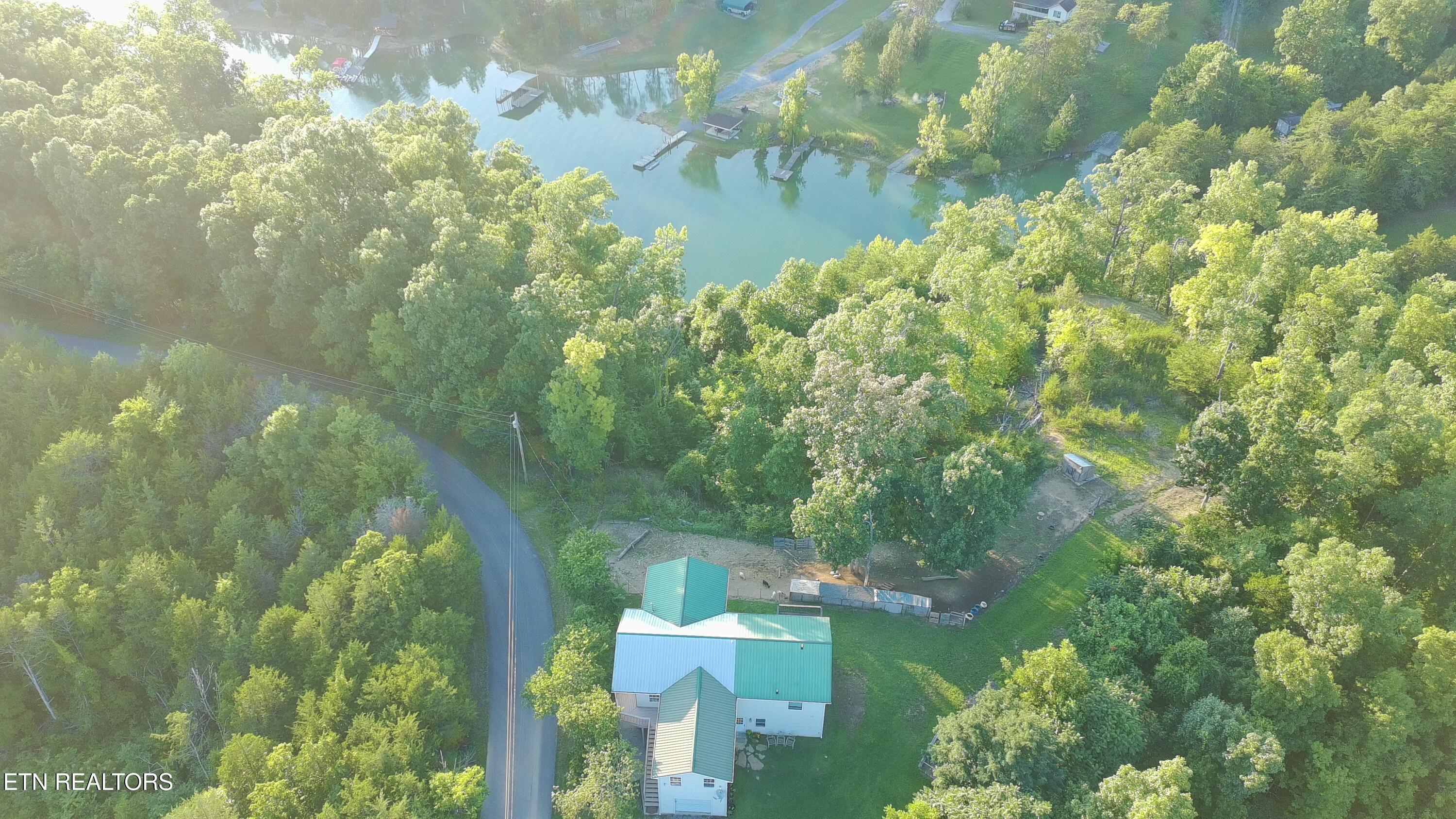 1225 Paradise Lane Dandridge TN 37725