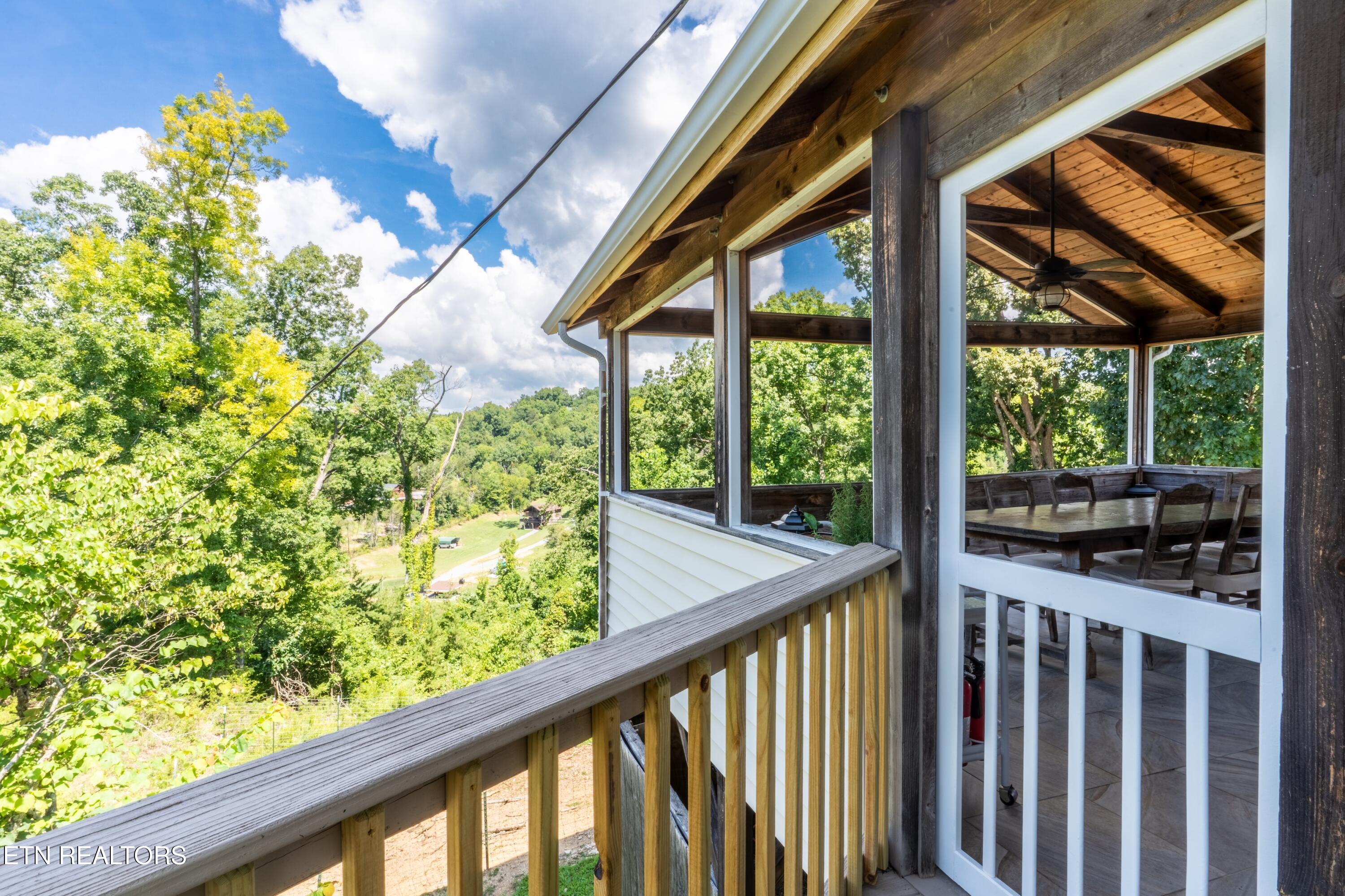 1225 Paradise Lane Dandridge TN 37725