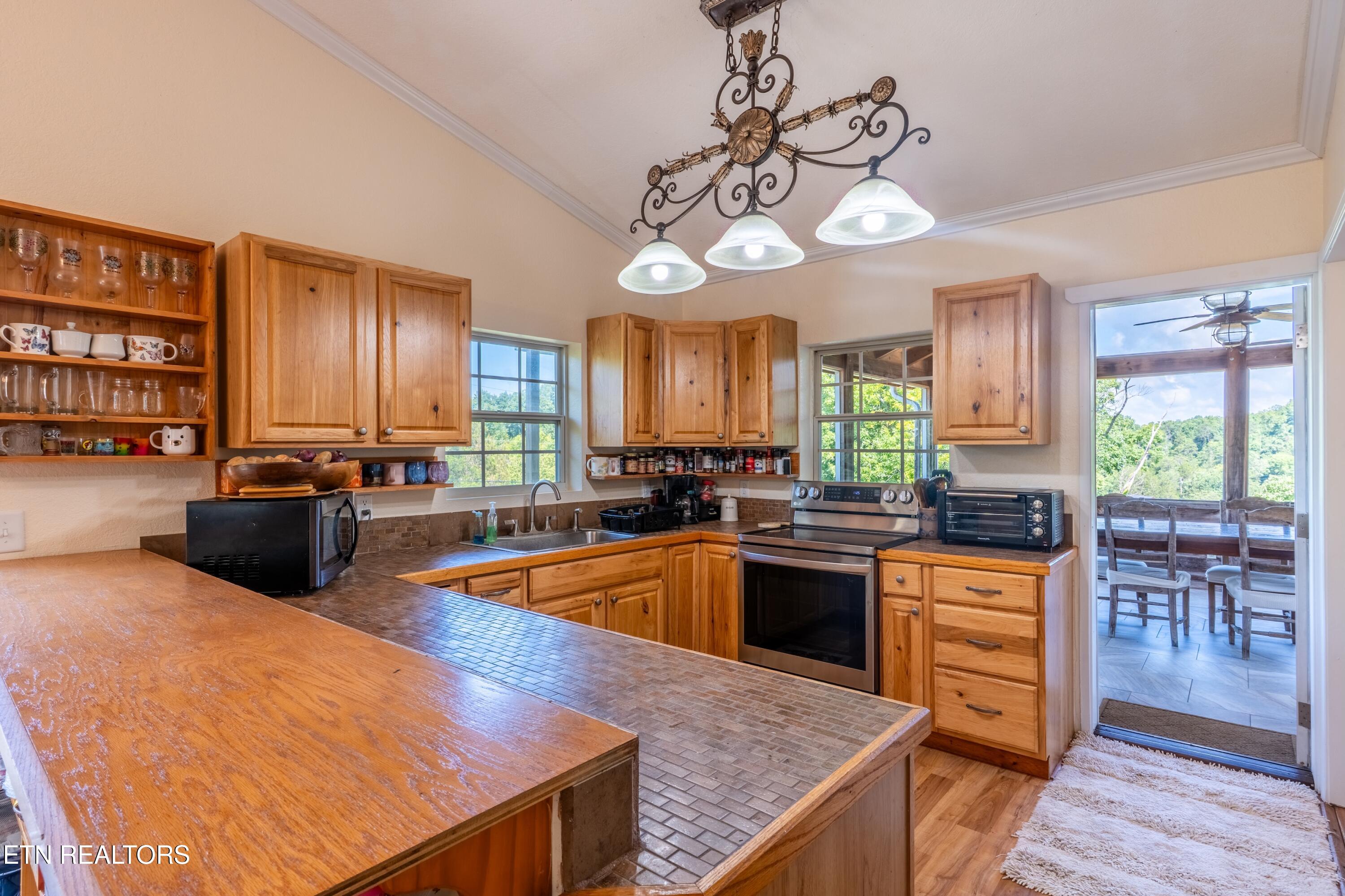 1225 Paradise Lane Dandridge TN 37725