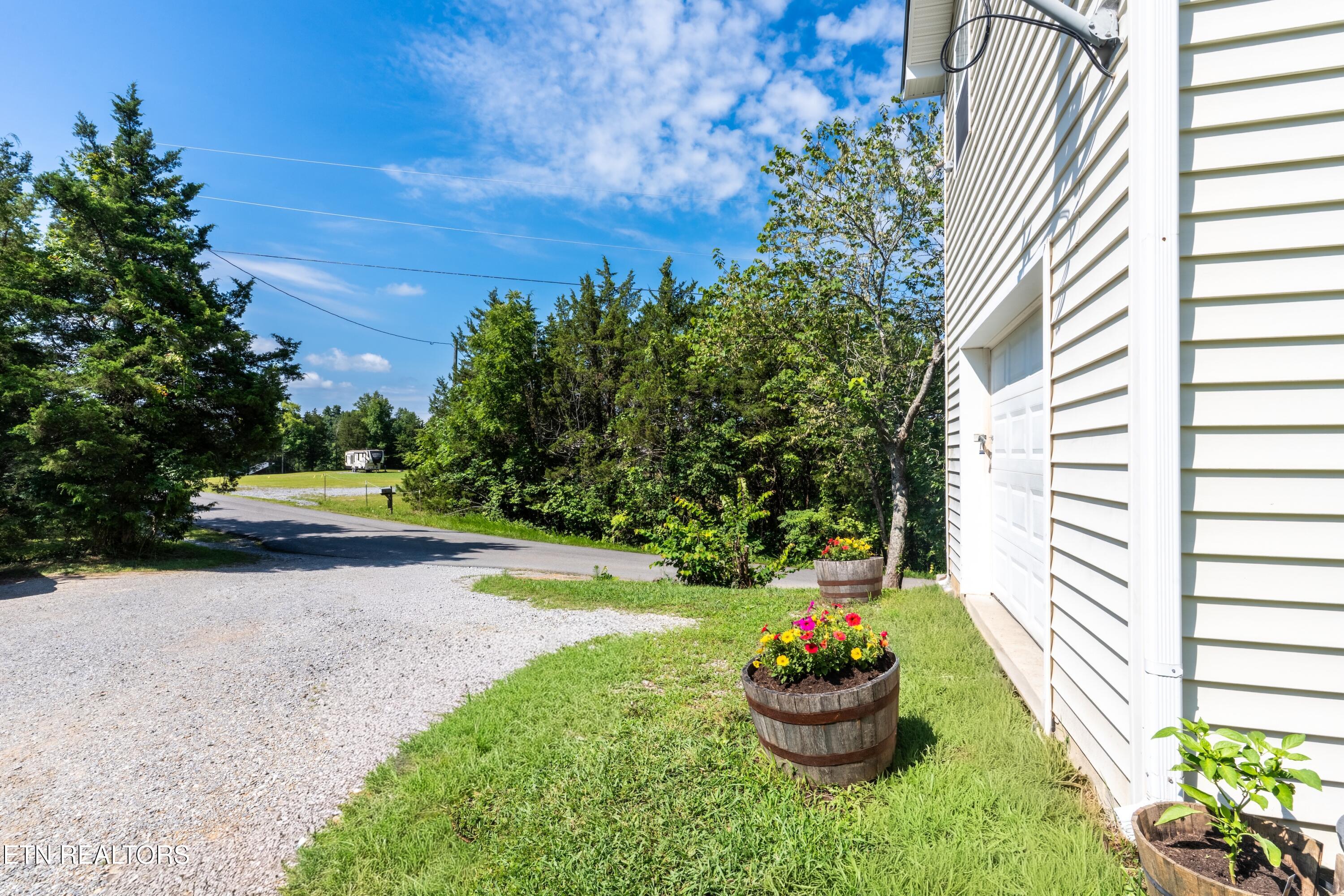 1225 Paradise Lane Dandridge TN 37725