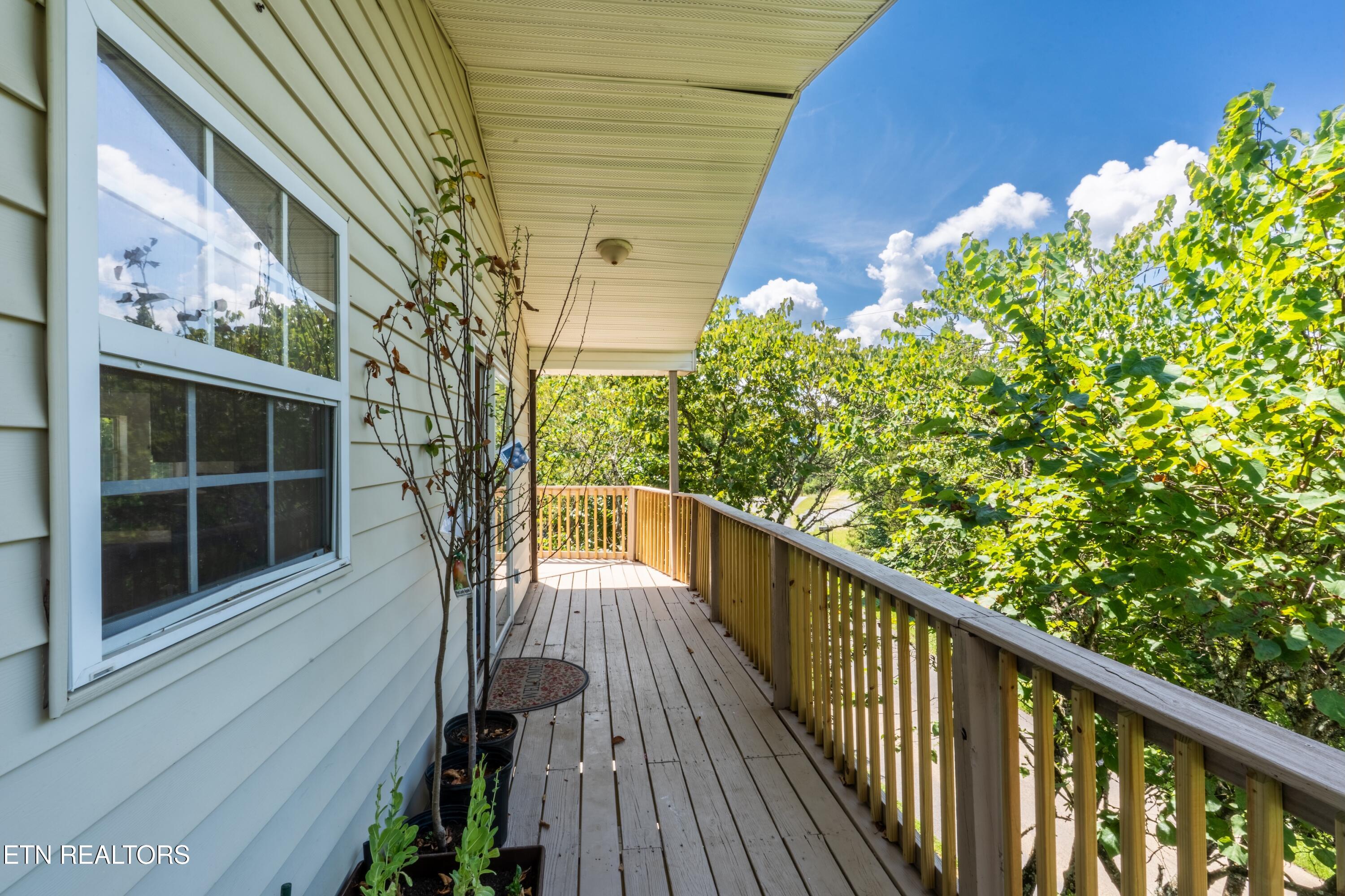 1225 Paradise Lane Dandridge TN 37725
