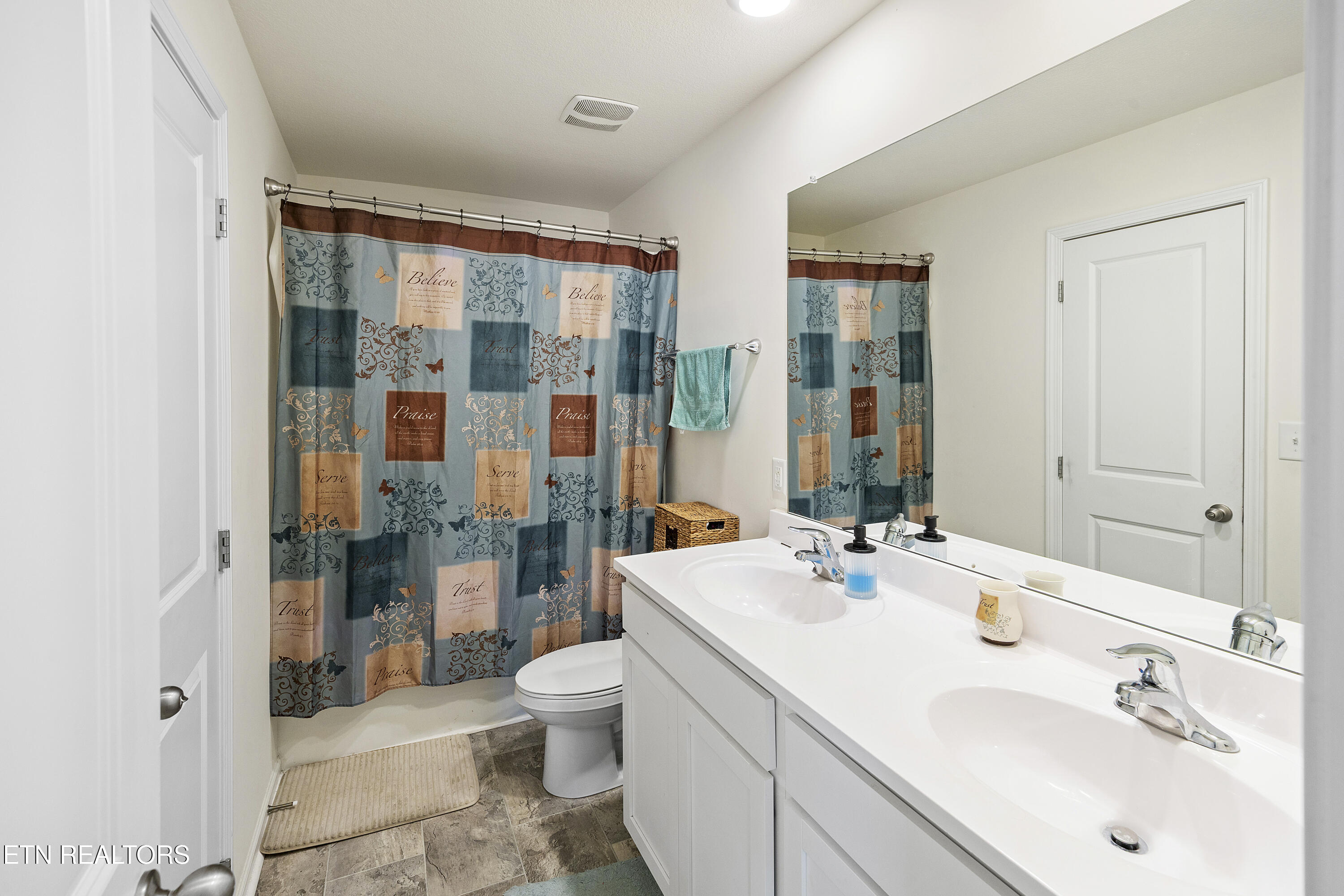 8108 Dennis Fox Lane Knoxville TN 37938