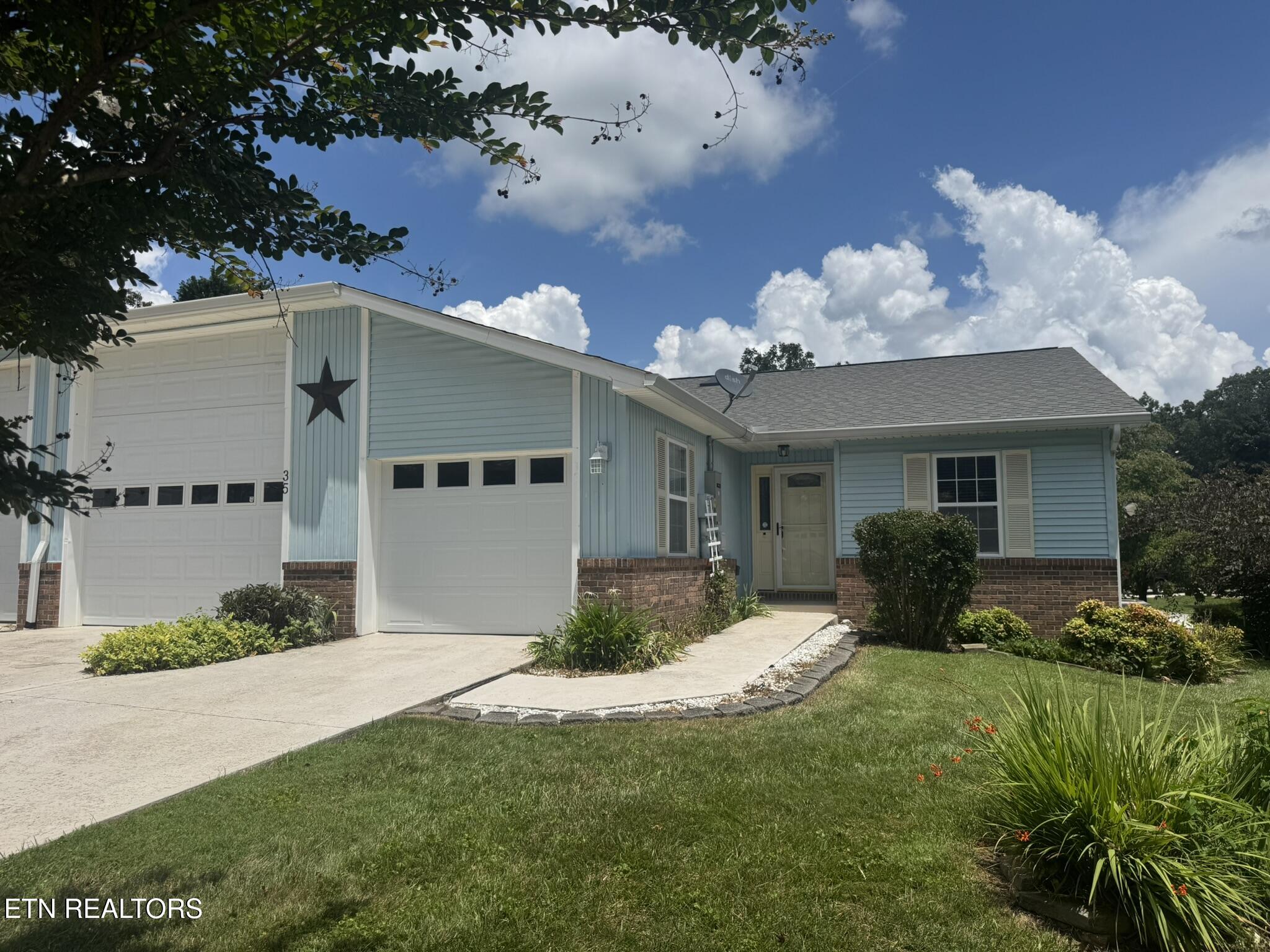 35 Hawthorn Loop Crossville TN 38555