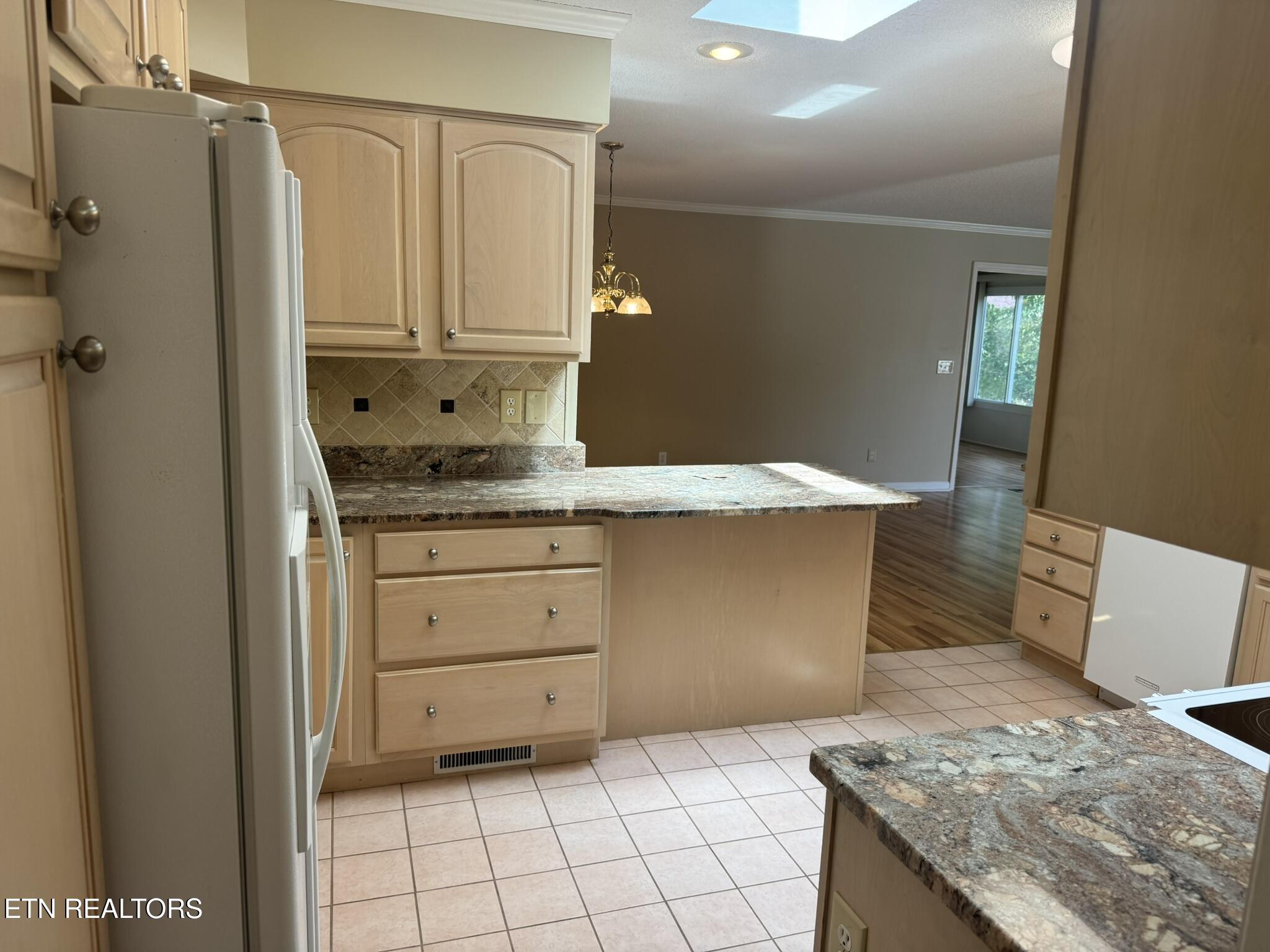 35 Hawthorn Loop Crossville TN 38555
