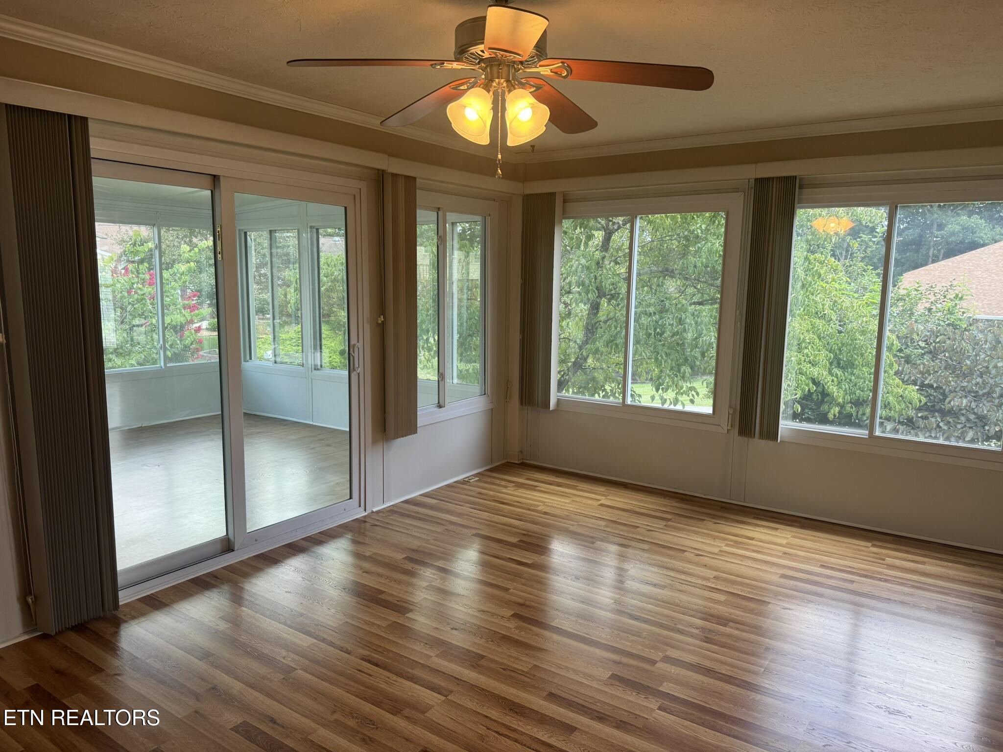35 Hawthorn Loop Crossville TN 38555