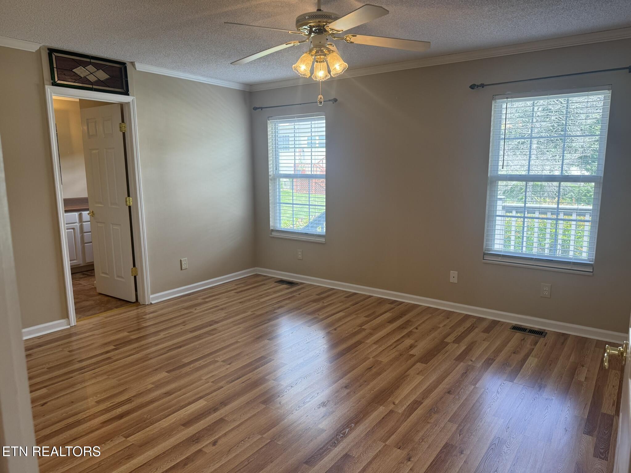 35 Hawthorn Loop Crossville TN 38555