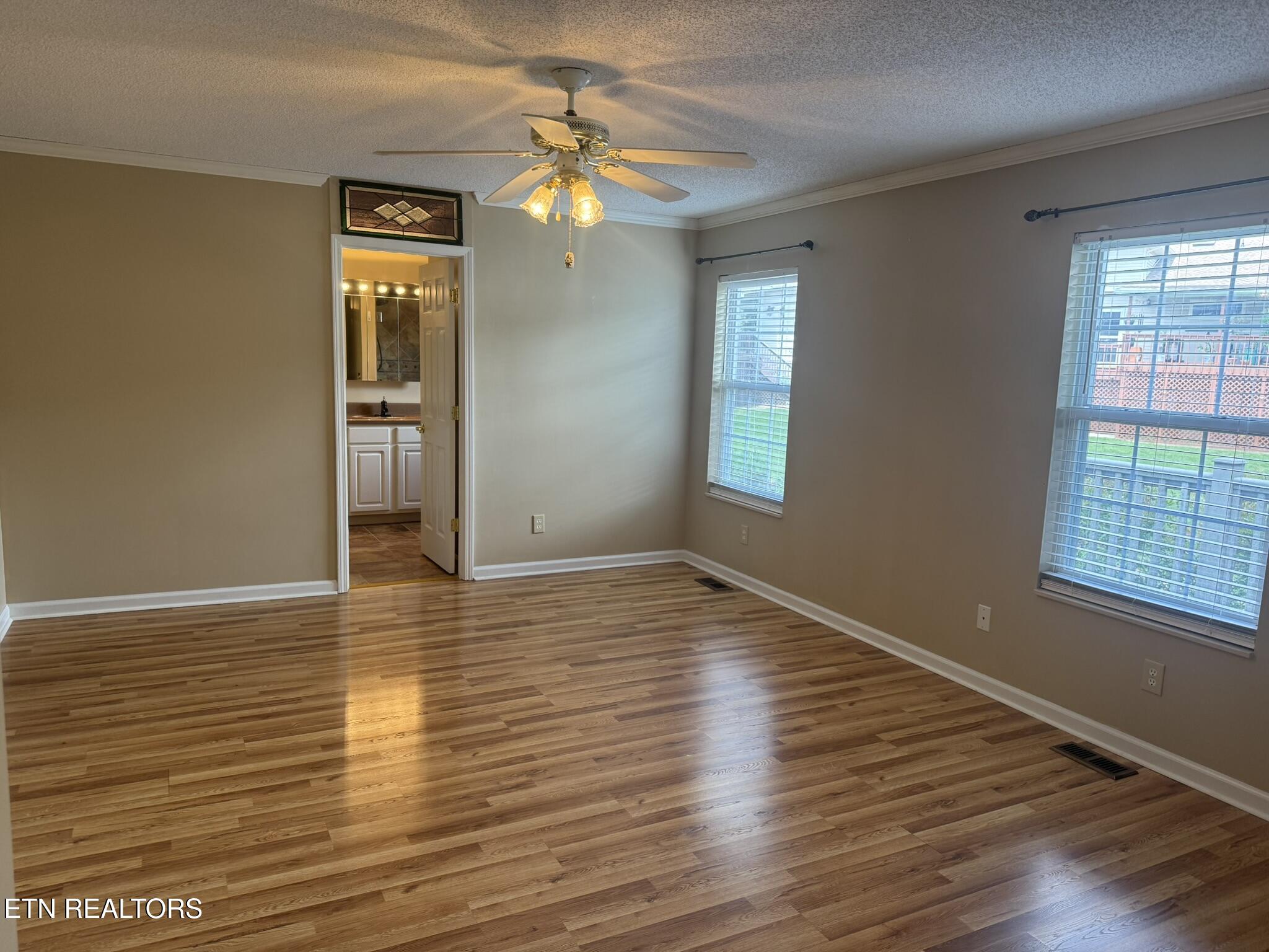 35 Hawthorn Loop Crossville TN 38555