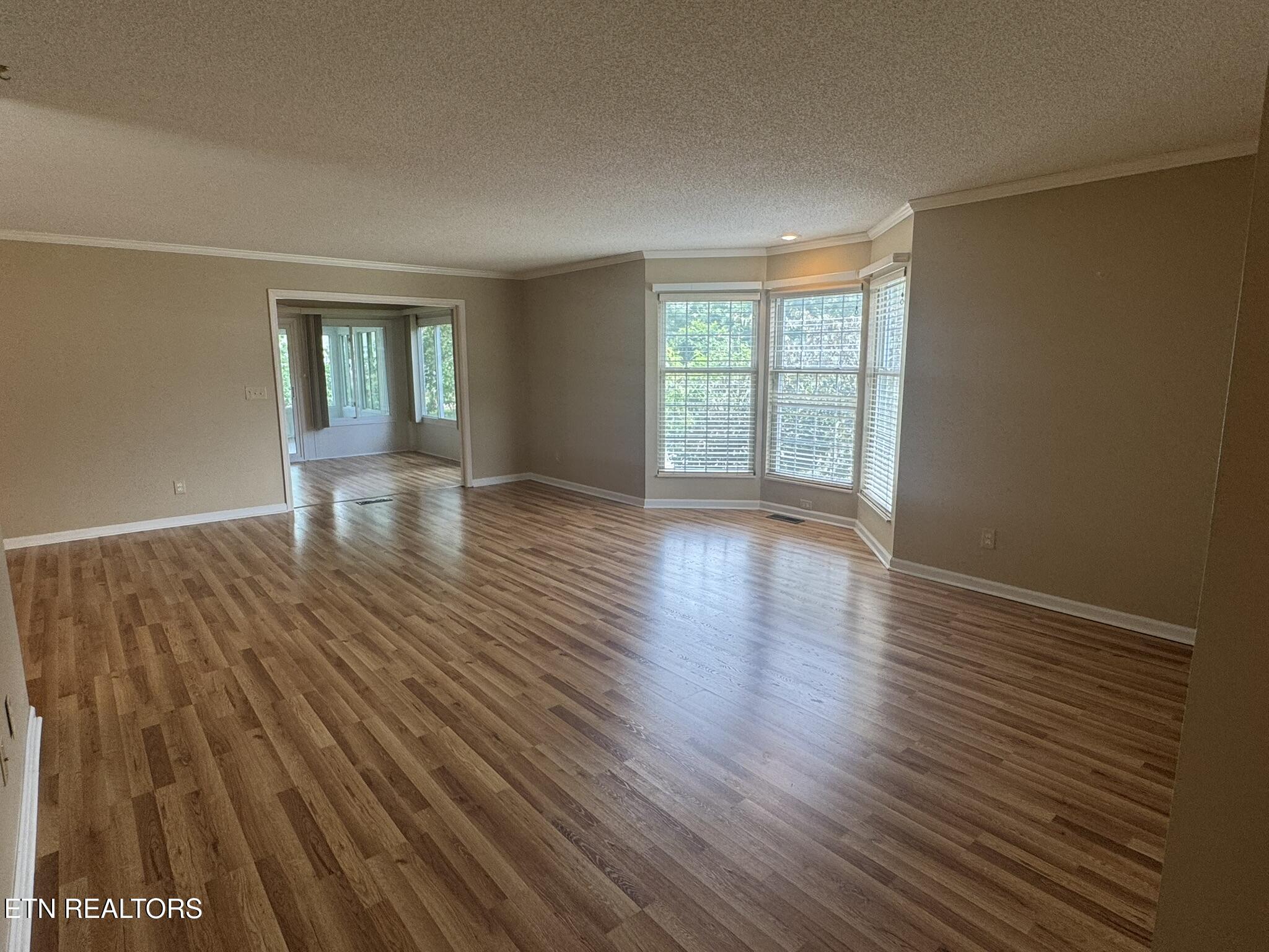 35 Hawthorn Loop Crossville TN 38555