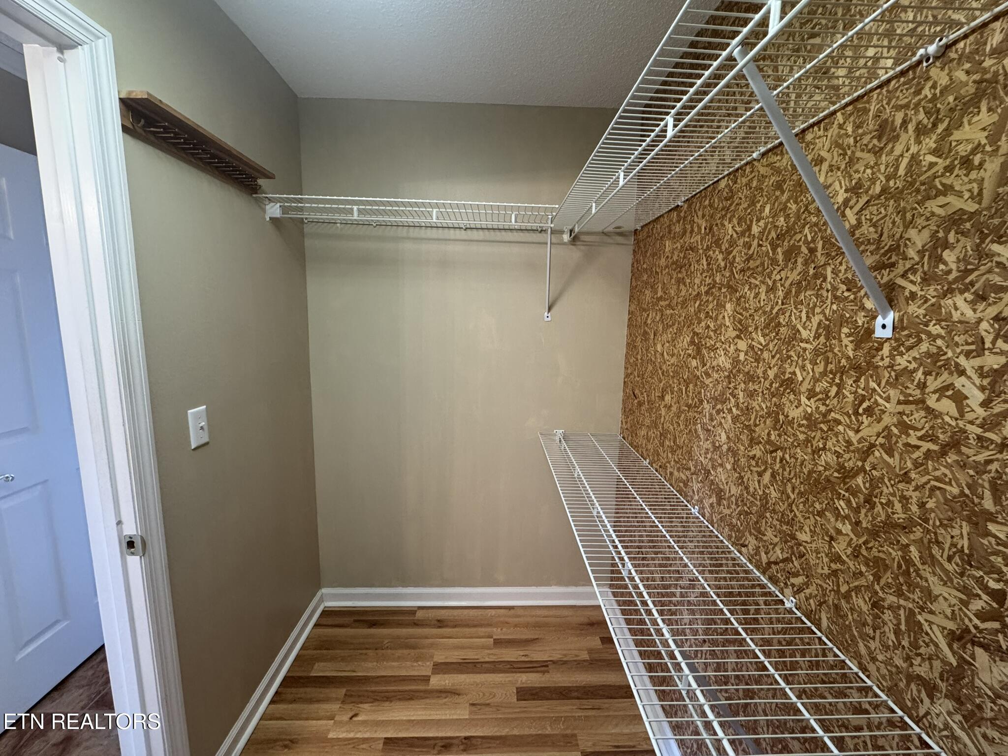 35 Hawthorn Loop Crossville TN 38555