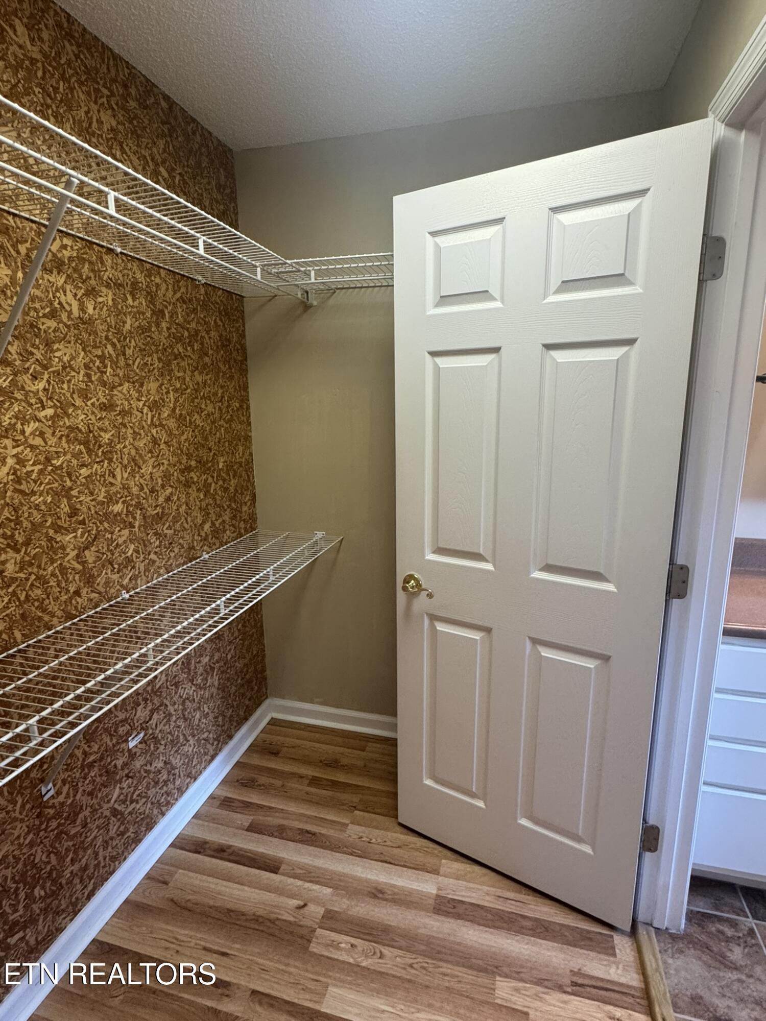 35 Hawthorn Loop Crossville TN 38555