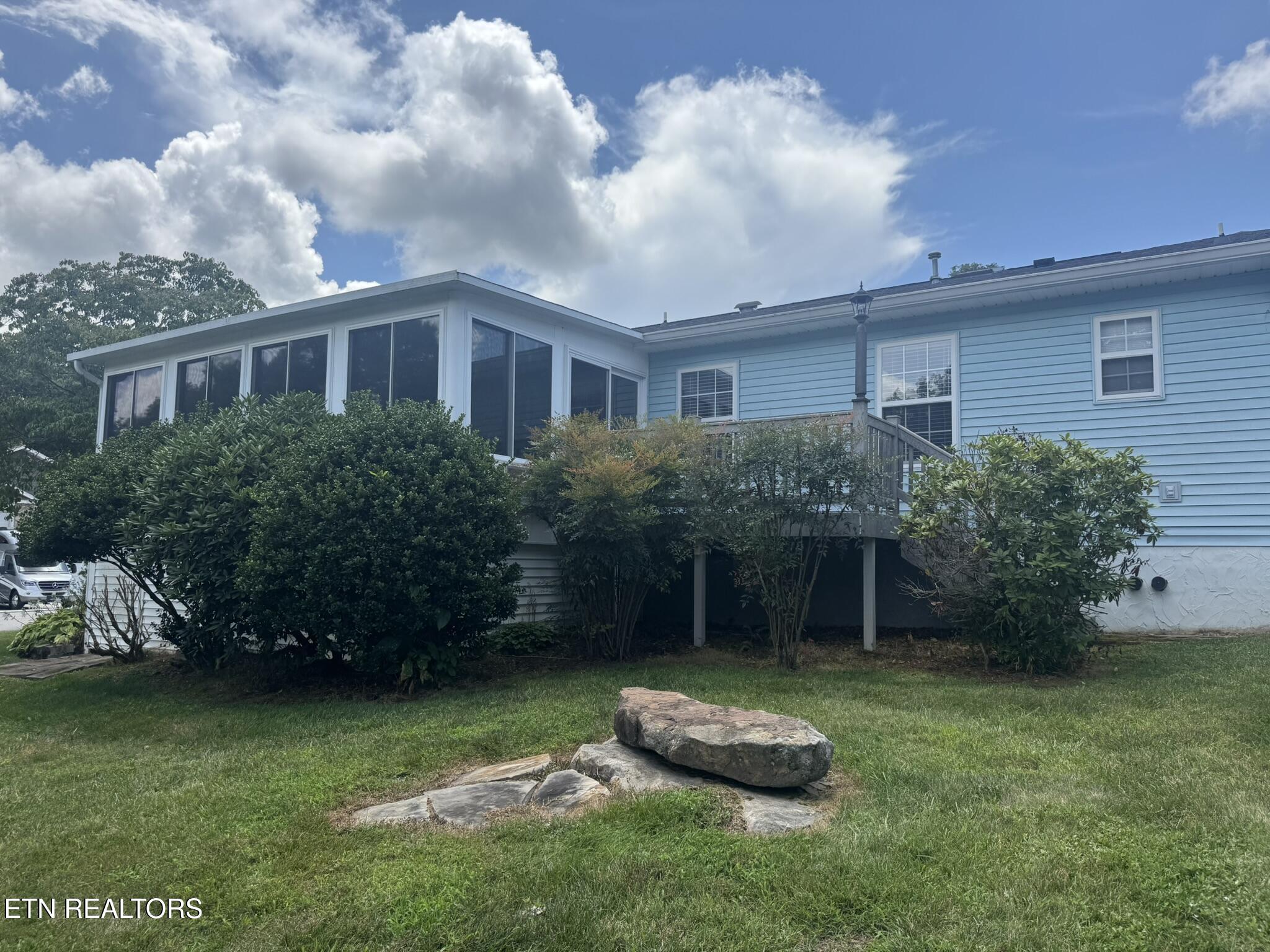 35 Hawthorn Loop Crossville TN 38555