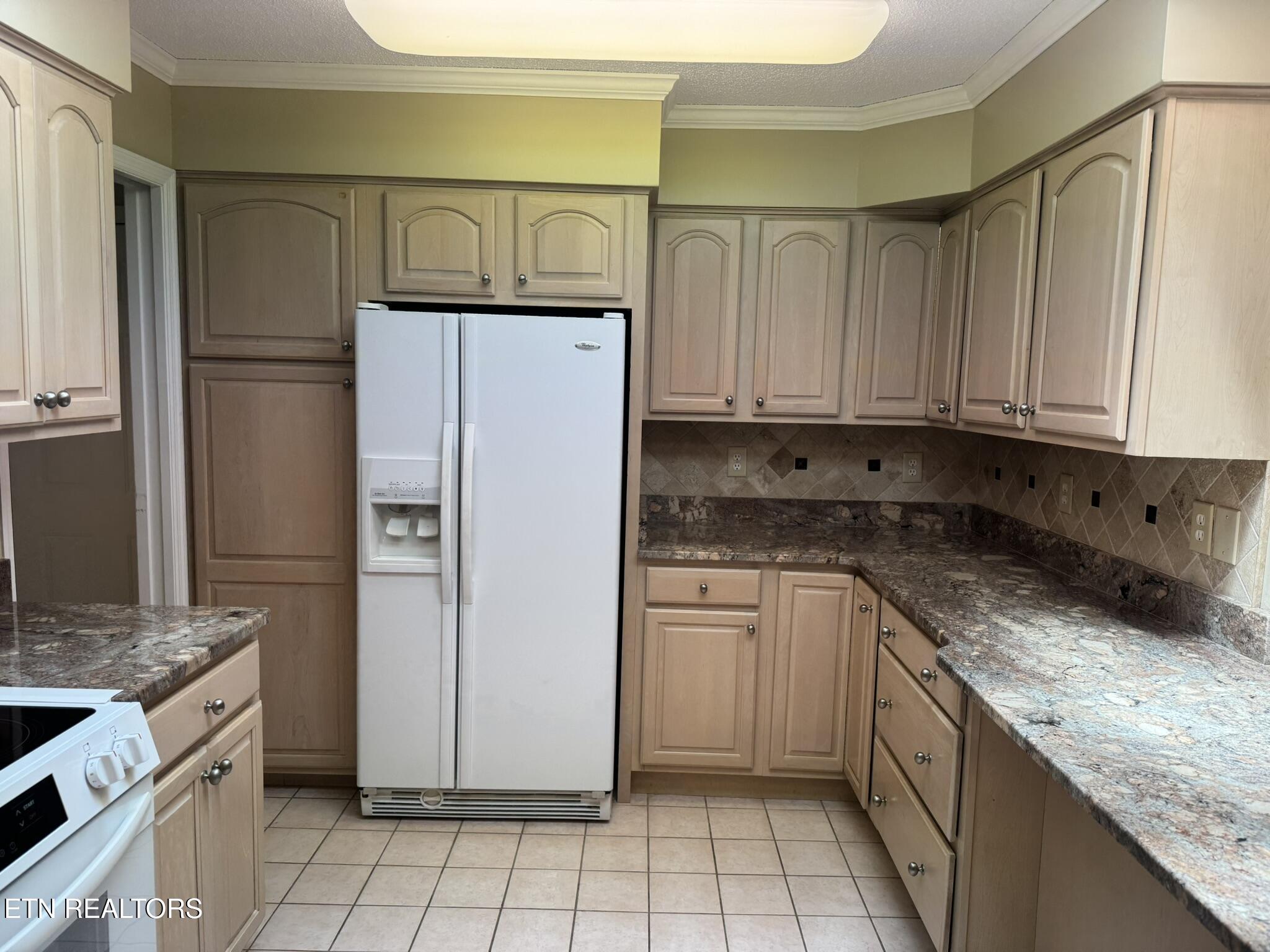 35 Hawthorn Loop Crossville TN 38555